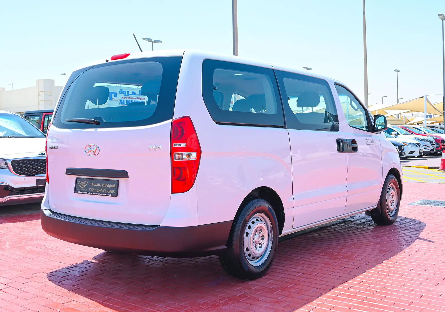 Used 2018 Hyundai H1 12-Seater Wagon White – Right Back Diagonal (45°) View at First Choice Cars Sharjah