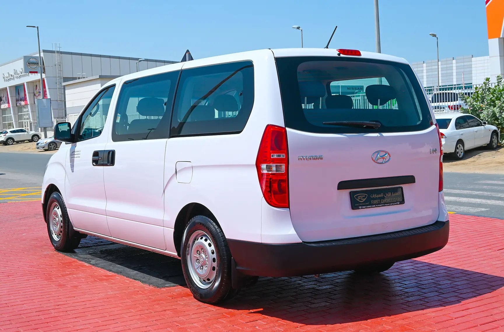 Used 2018 Hyundai H1 12-Seater Wagon White – Left Back Diagonal (45°) View at First Choice Cars Sharjah