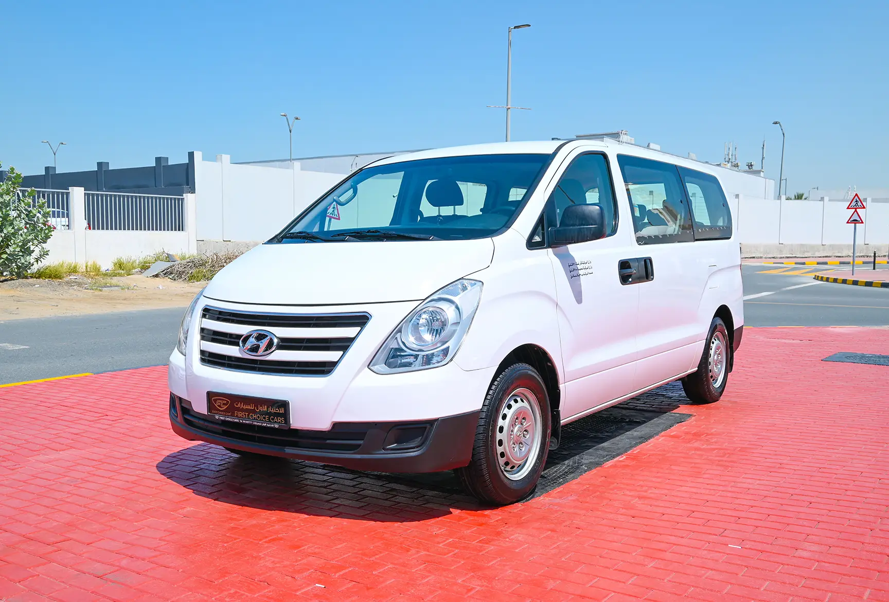 Used 2018 Hyundai H1 12-Seater Wagon White – Left Front Diagonal (45°) View at First Choice Cars Sharjah