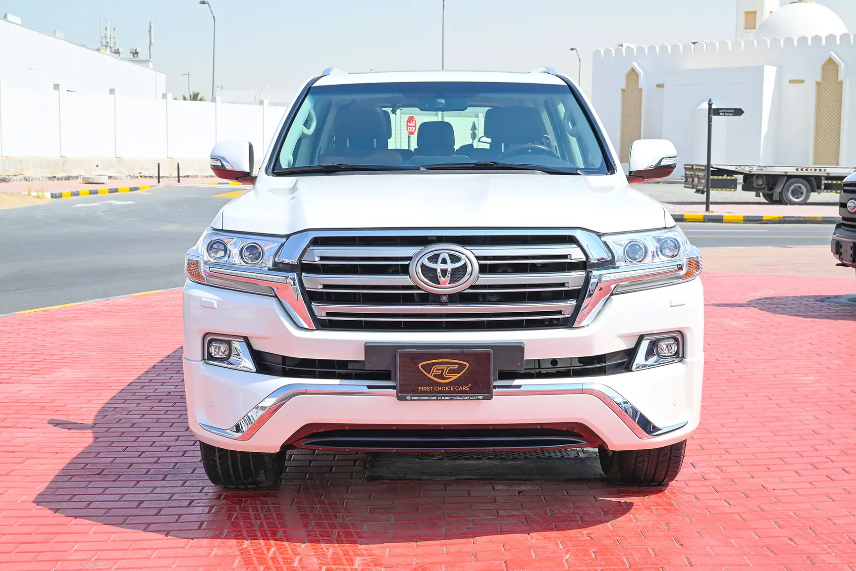 Used 2017 Toyota Land Cruiser VXR White – Front View at First Choice Cars Sharjah