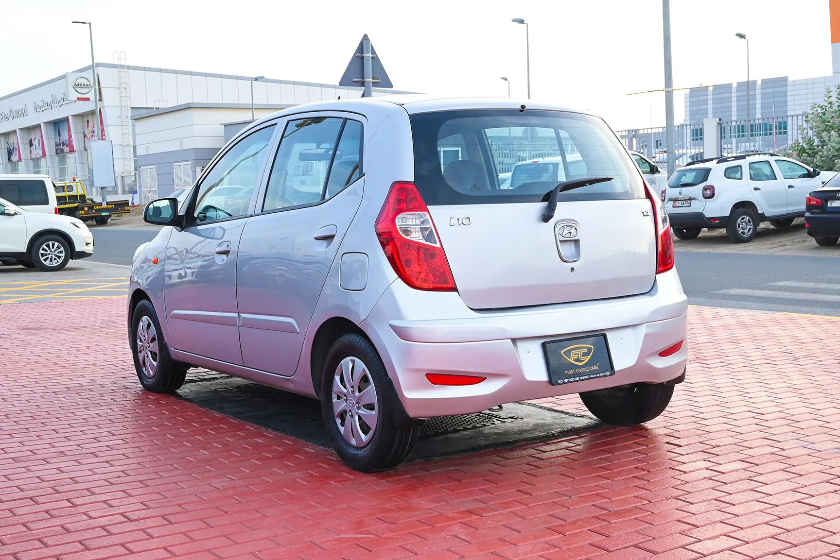 Used 2015 Hyundai i10 GL Silver – Left Back Diagonal (45°) View at First Choice Cars Sharjah