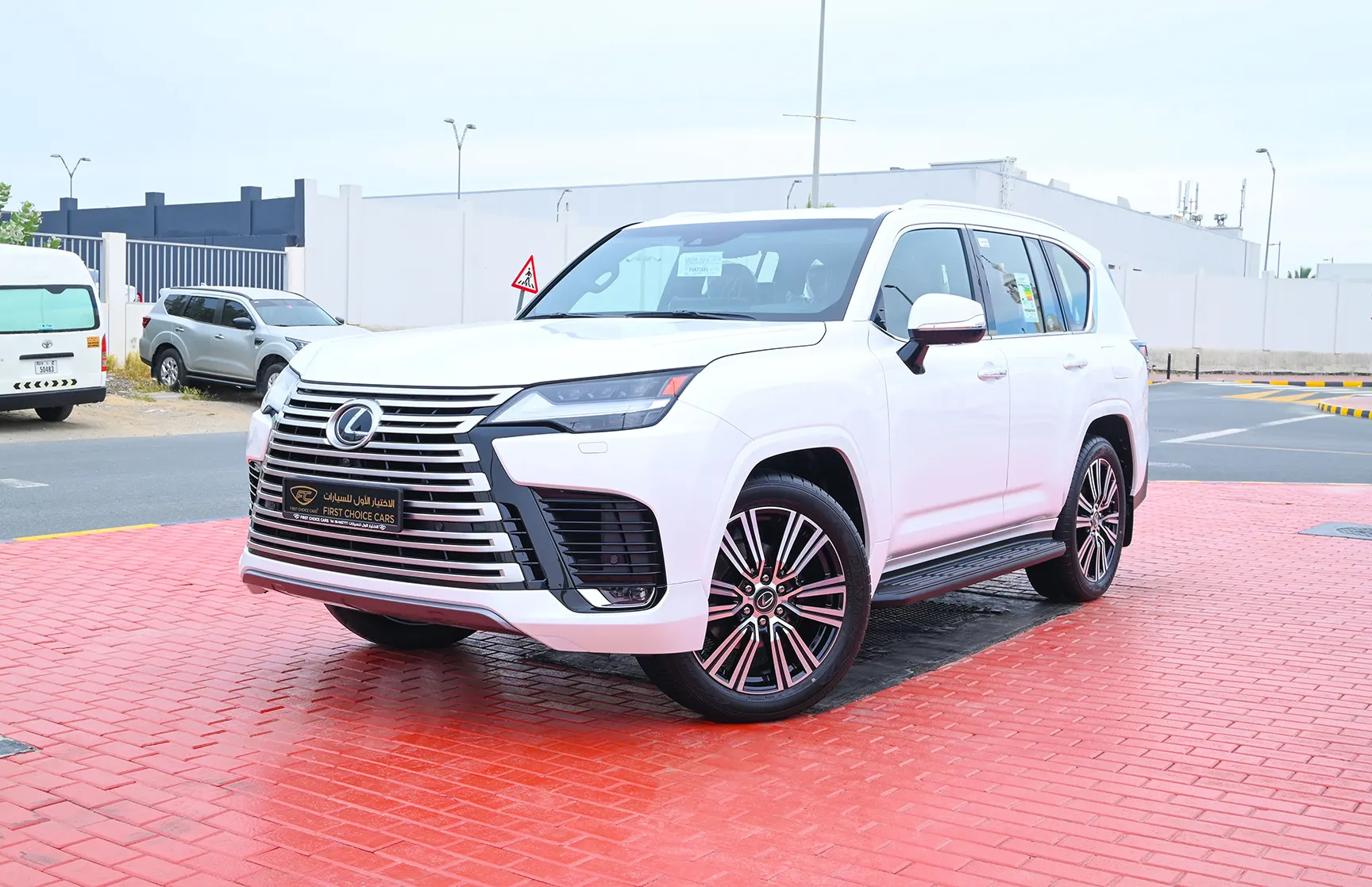 Used 2023 Lexus LX-Series LX 600 Signature White – Left Front Diagonal (45°) View at First Choice Cars Sharjah