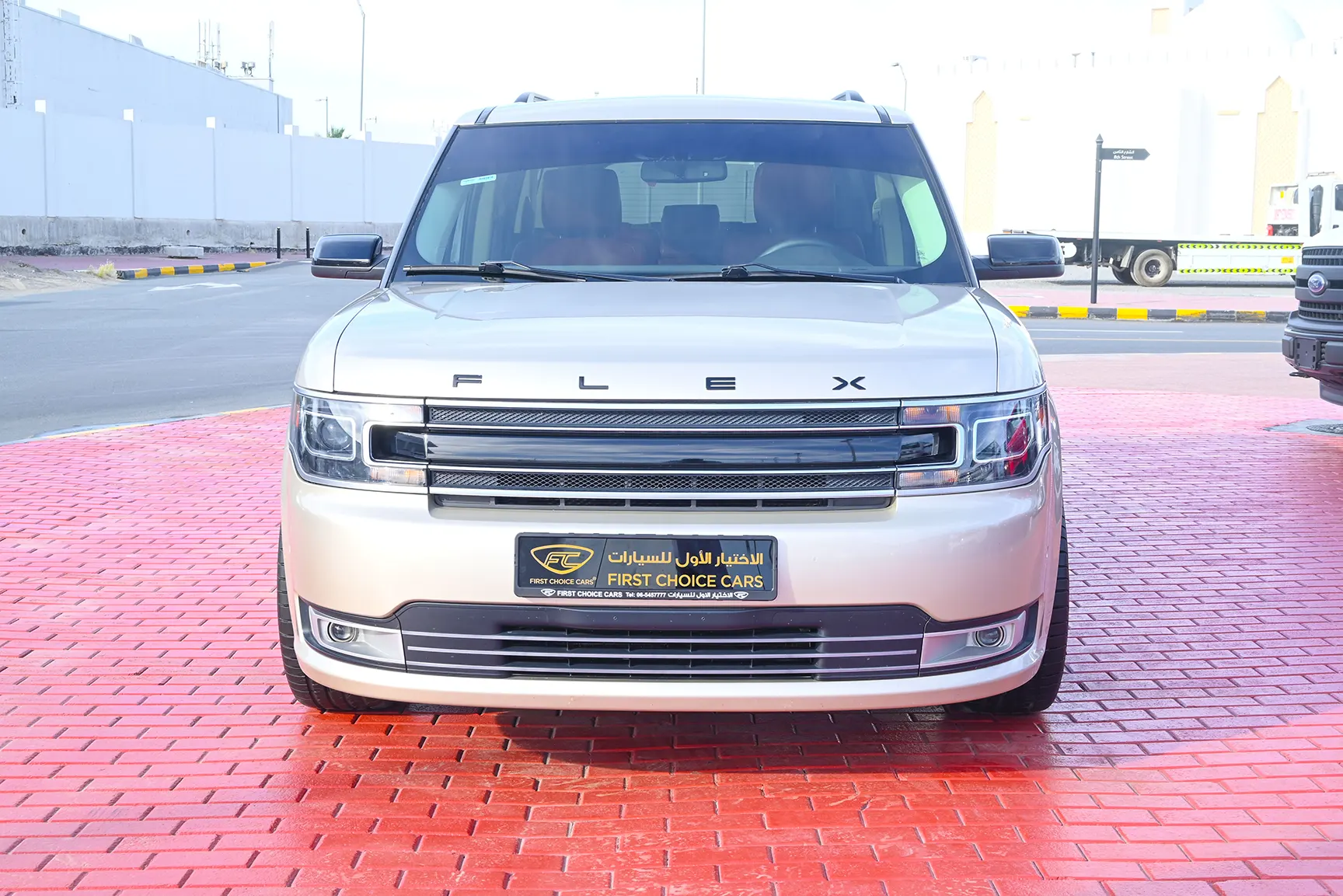Used 2017 Ford Flex Limited in White – Front View for Sale at First Choice Cars Dubai Sharjah