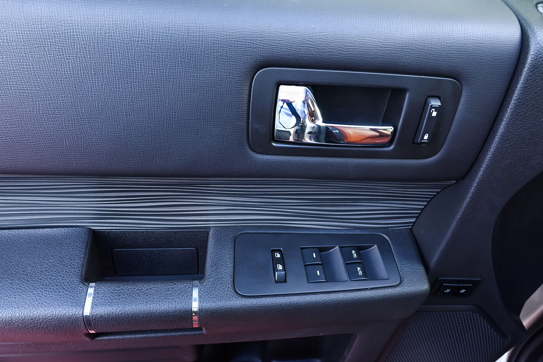 Used 2017 Ford Flex Limited White – Driver Door Panel Full View at First Choice Cars Sharjah