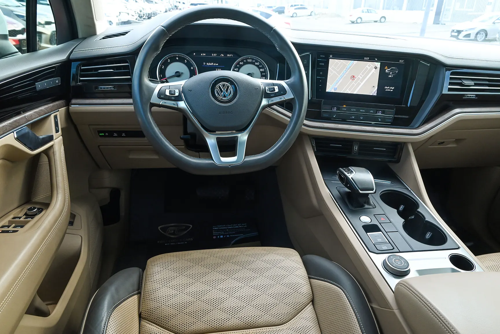 Used 2018 Volkswagen Touareg Atmosphere Highline White – Steering Wheel & Instrument Cluster at First Choice Cars Sharjah