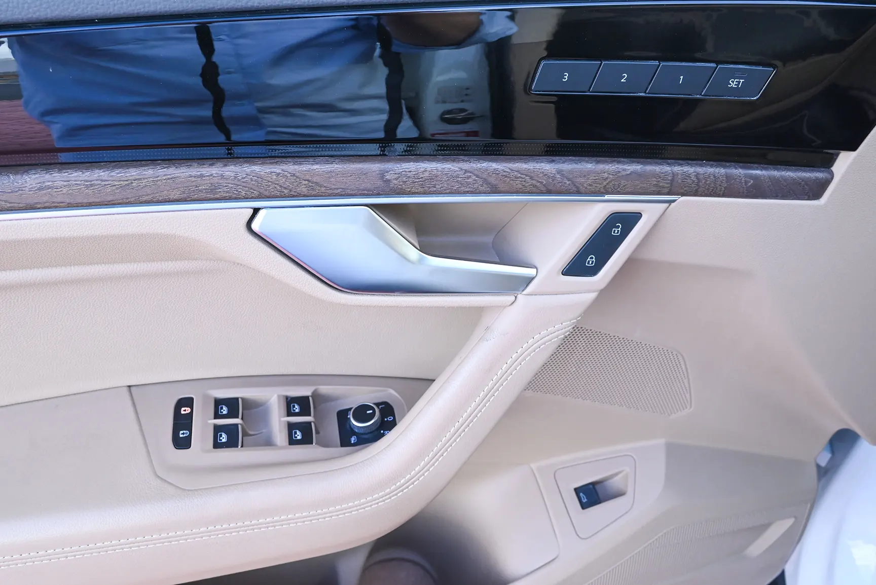 Used 2018 Volkswagen Touareg Atmosphere Highline White – Driver Door Panel Full View at First Choice Cars Sharjah