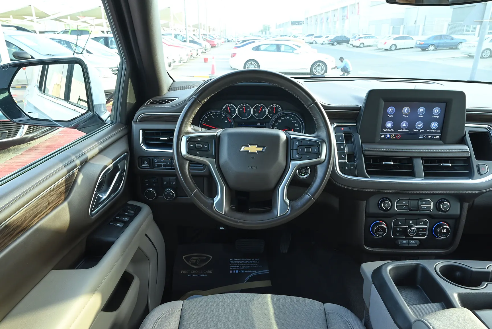 Used 2021 Chevrolet Tahoe LS White – Steering Wheel & Instrument Cluster at First Choice Cars Sharjah