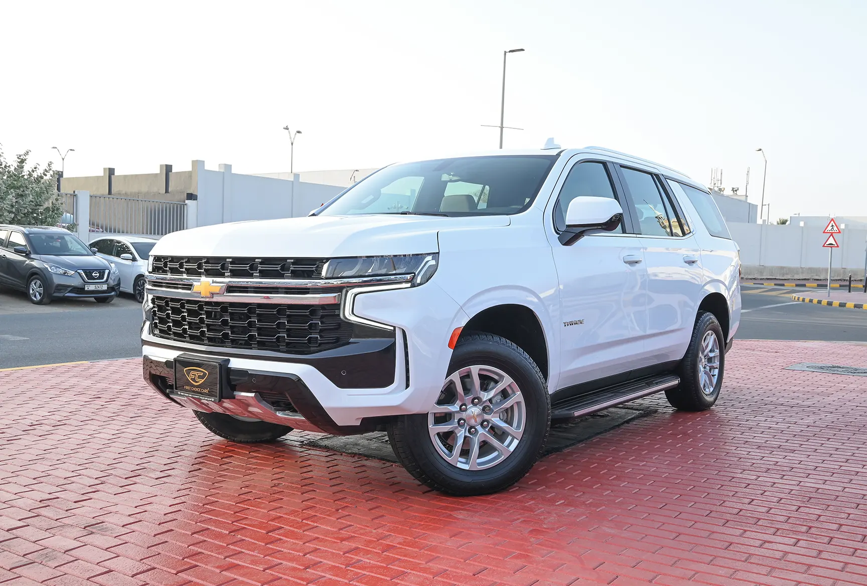 Used 2021 Chevrolet Tahoe LS White – Left Front Diagonal (45°) View at First Choice Cars Sharjah