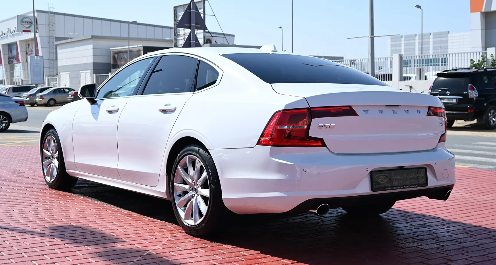 Used 2019 Volvo S90 T5 White – Left Back Diagonal (45°) View at First Choice Cars Sharjah