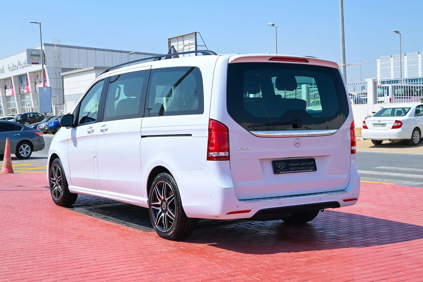 Used 2018 Mercedes Benz V-Class V 250 Exclusive White – Left Back Diagonal (45°) View at First Choice Cars Sharjah