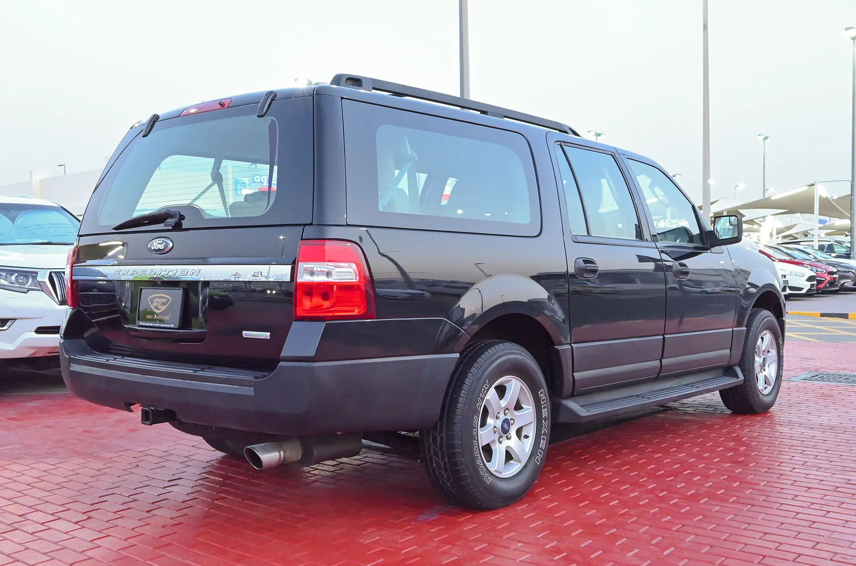 Used 2016 Ford Expedition XL Black – Right Back Diagonal (45°) View at First Choice Cars Sharjah