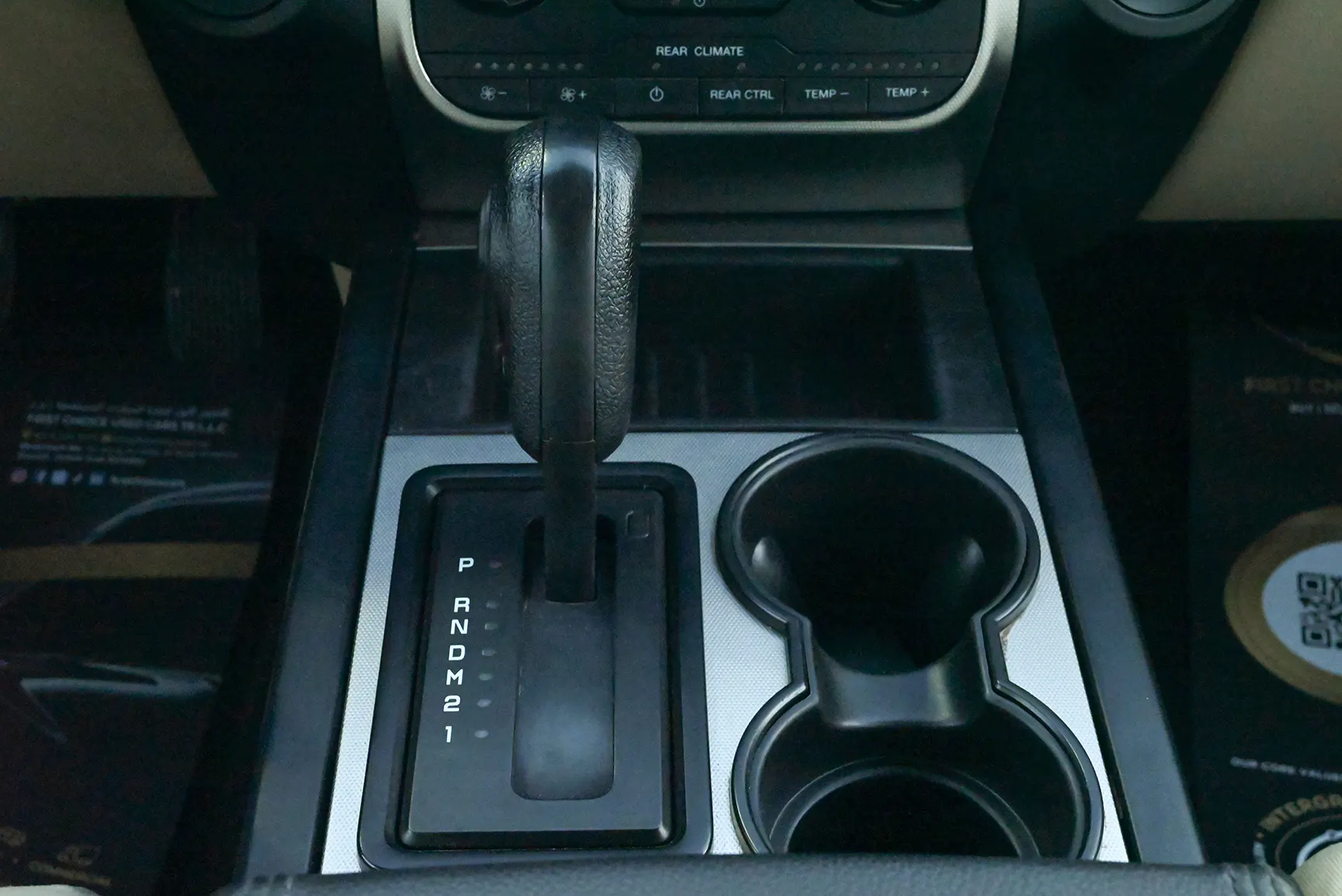 Used 2016 Ford Expedition XL Black – Center Console & Gear Shifter at First Choice Cars Sharjah