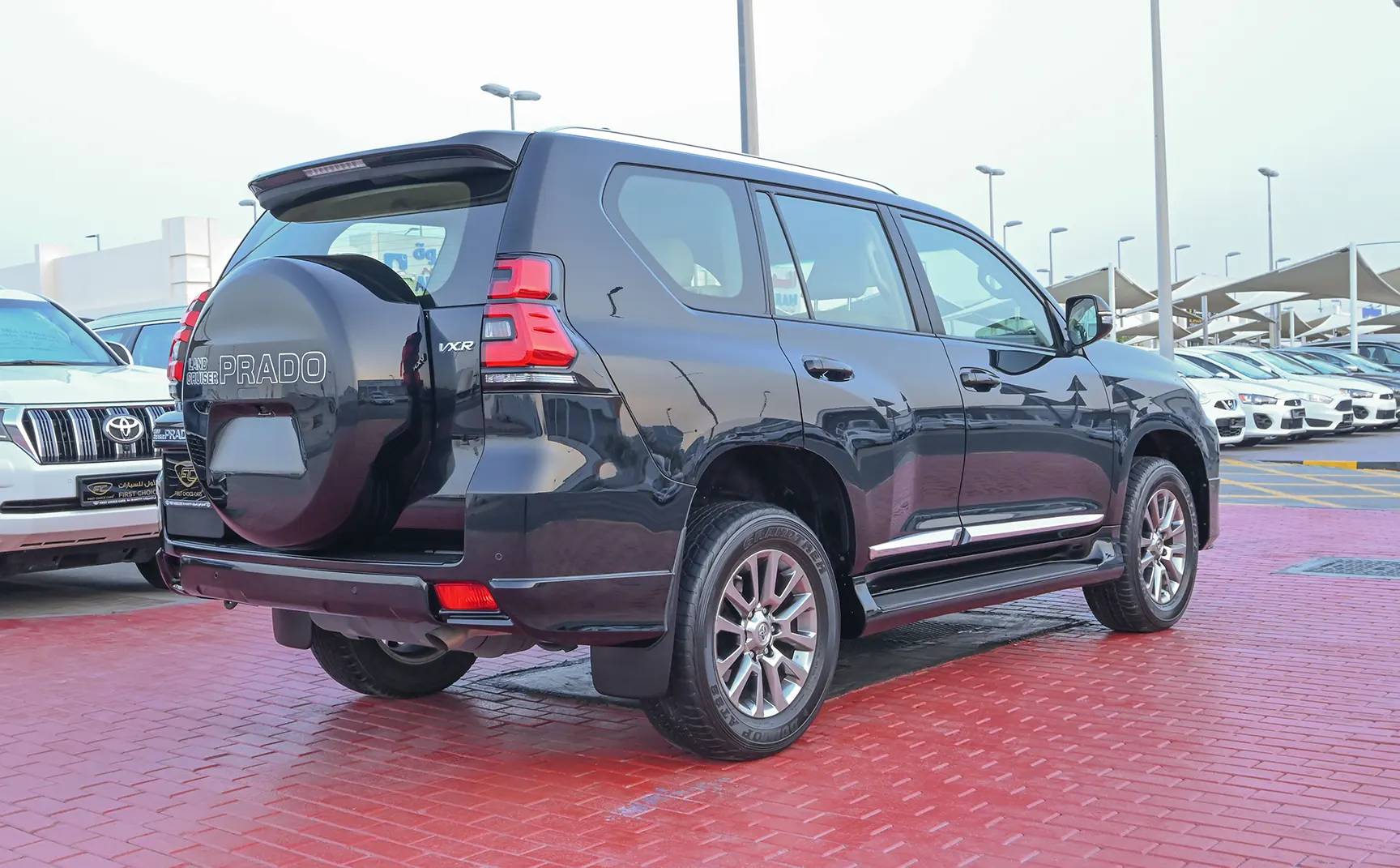 Used 2019 Toyota Prado VXR Black – Right Back Diagonal (45°) View at First Choice Cars Sharjah