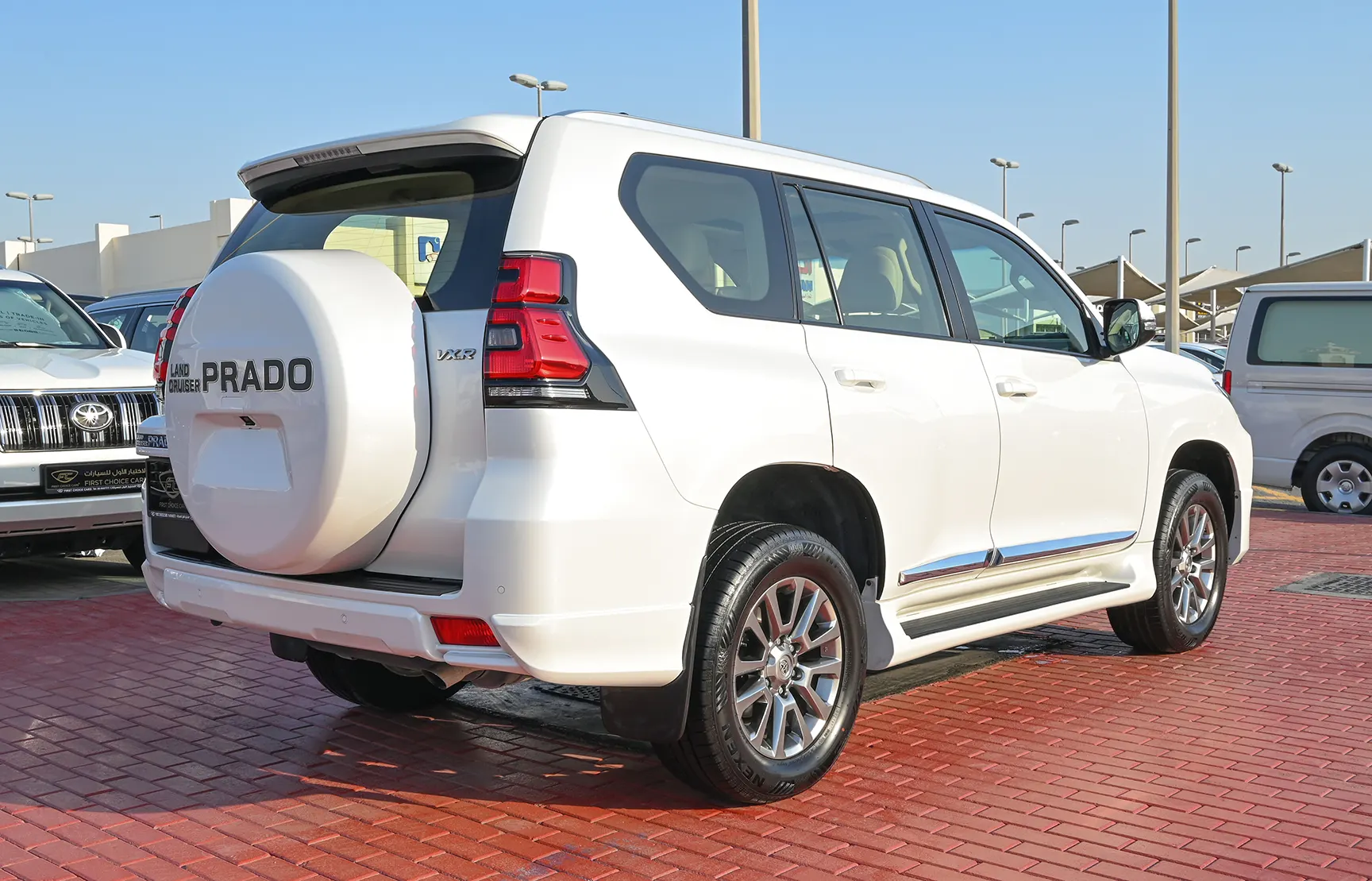 Used 2019 Toyota Prado VXR White – Right Back Diagonal (45°) View at First Choice Cars Sharjah