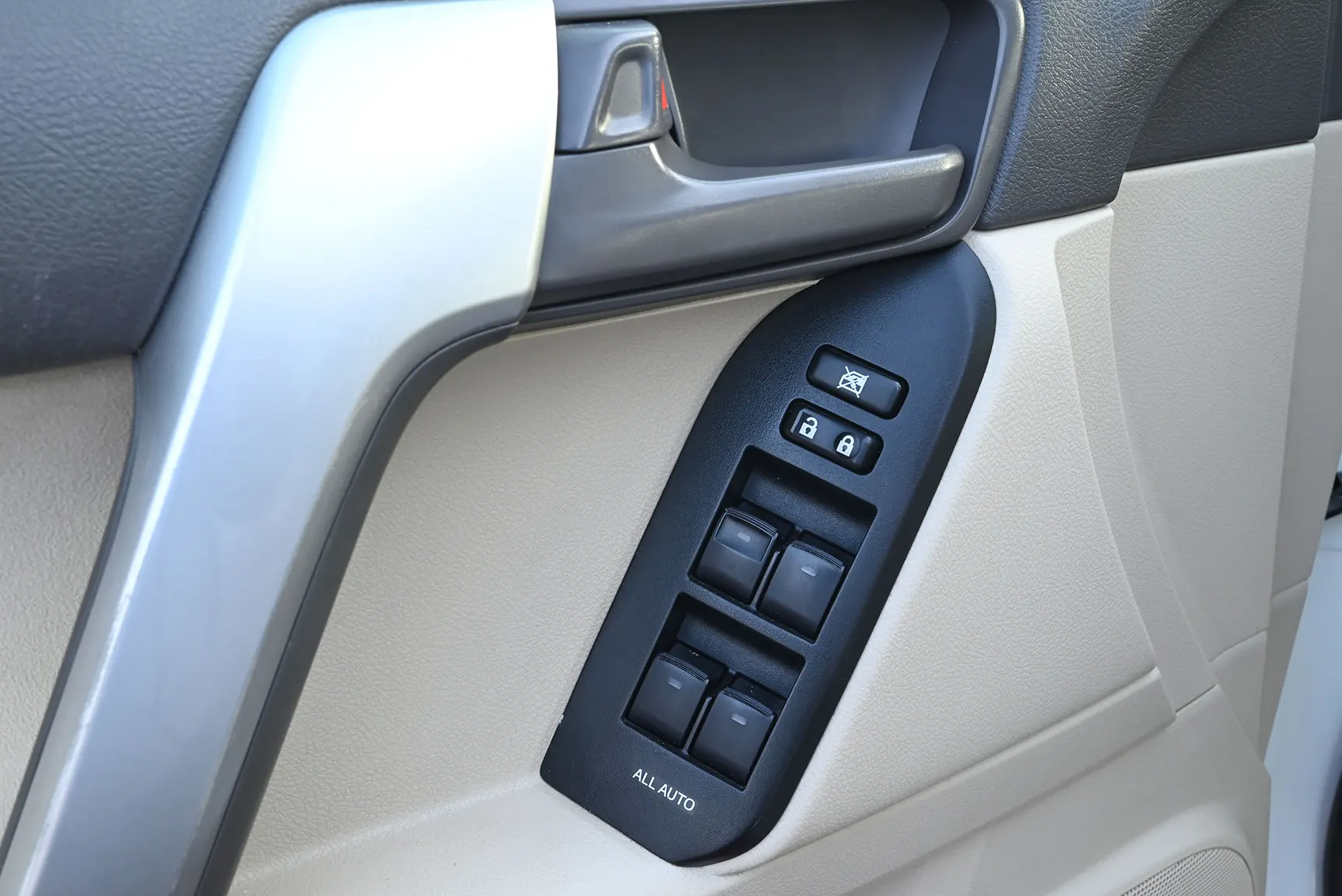 Used 2019 Toyota Prado VXR White – Driver Door Panel Full View at First Choice Cars Sharjah