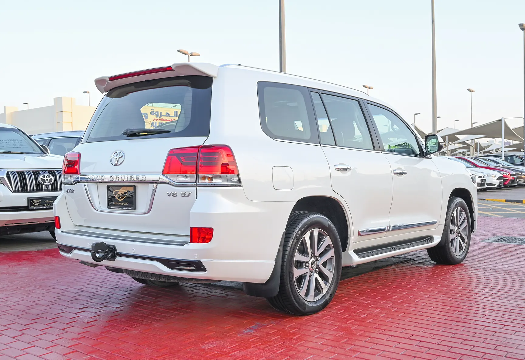 Used 2017 Toyota Land Cruiser VXR White – Right Back Diagonal (45°) View at First Choice Cars Sharjah