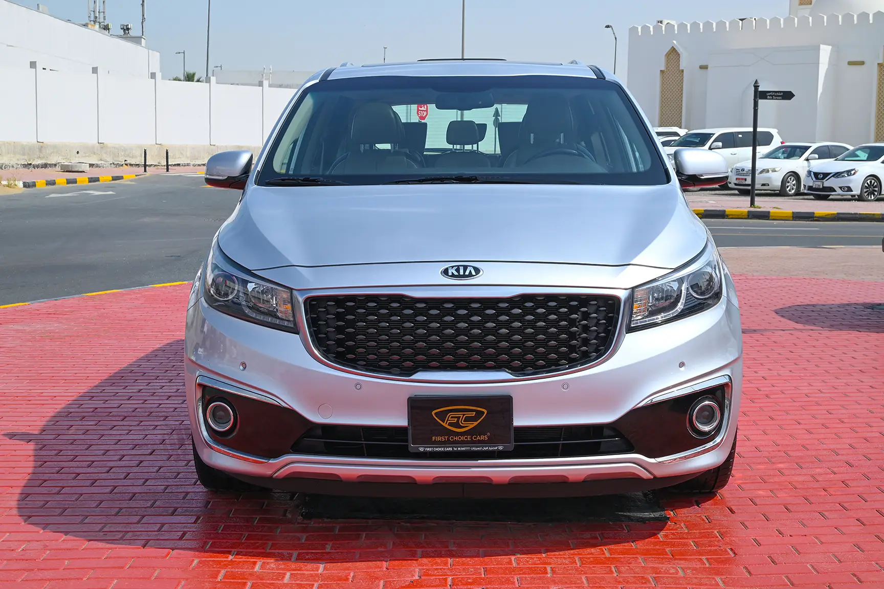 Used 2017 KIA Carnival Grand Carnival Silver – Front View at First Choice Cars Sharjah
