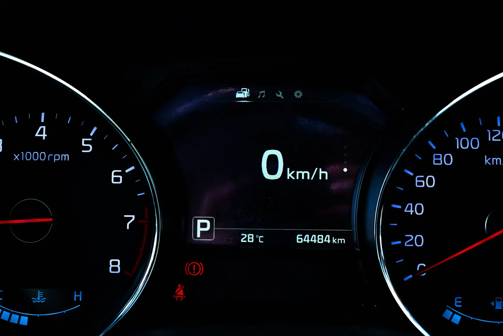 Used 2017 KIA Carnival Grand Carnival Silver – Odometer / Mileage Reading View at First Choice Cars Sharjah