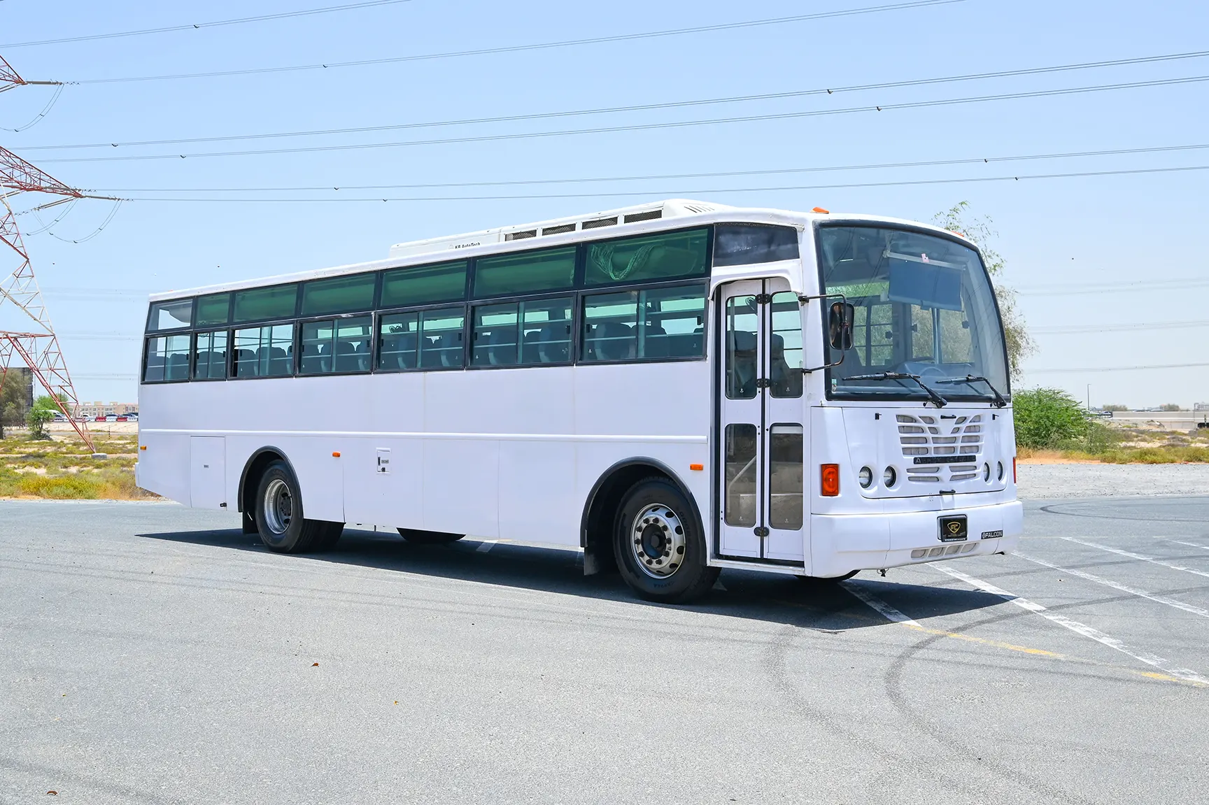 Used 2014 Ashok Leyland Falcon Bus in White – Right Front Diagonal (45°) View