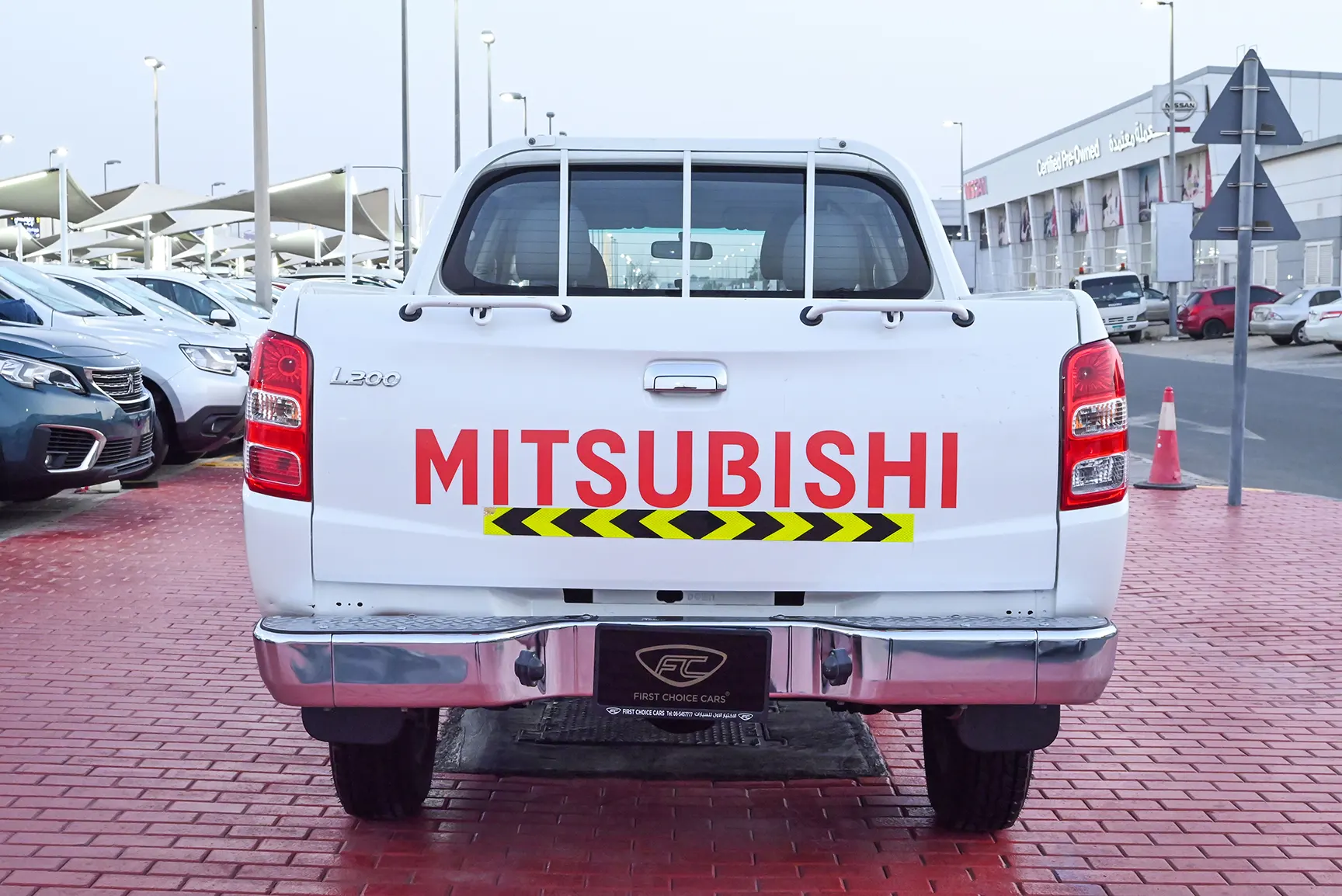 Used 2018 Mitsubishi L200 GL Double Cabin in White – Back/Rear View for Sale at First Choice Cars Dubai Sharjah
