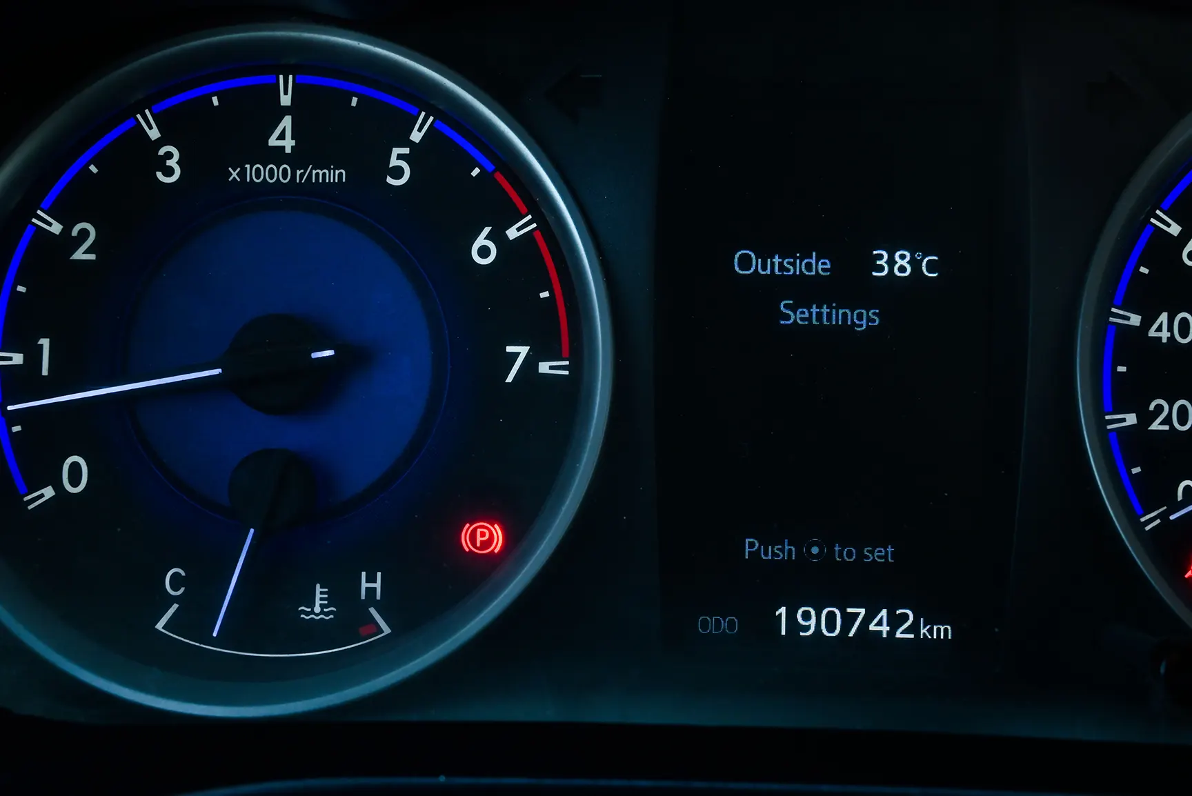 Used 2020 Toyota Hilux GLX Double Cabin White – Odometer / Mileage Reading View at First Choice Cars Sharjah