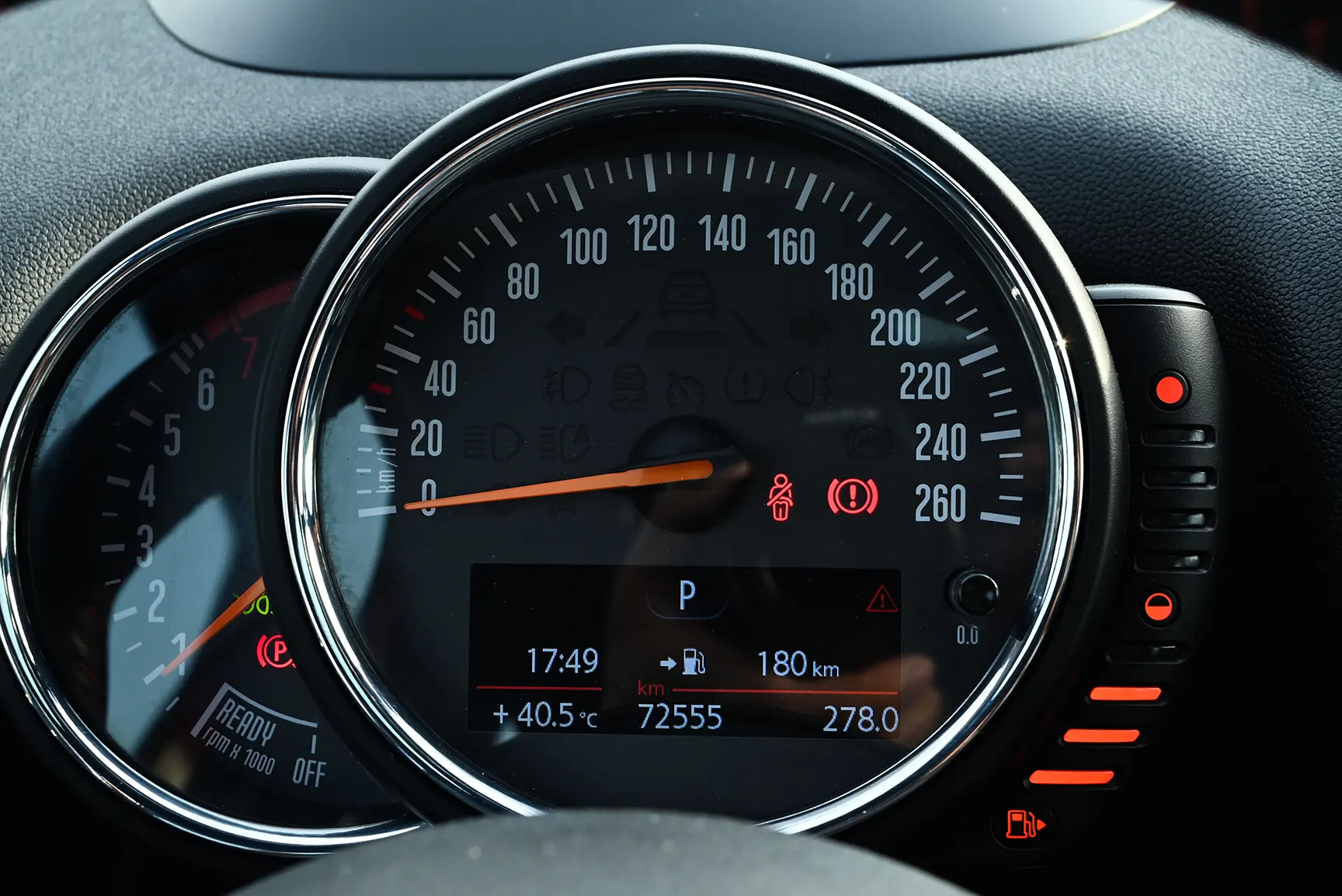 Used 2017 MINI Countryman Cooper S Red – Odometer / Mileage Reading View at First Choice Cars Sharjah