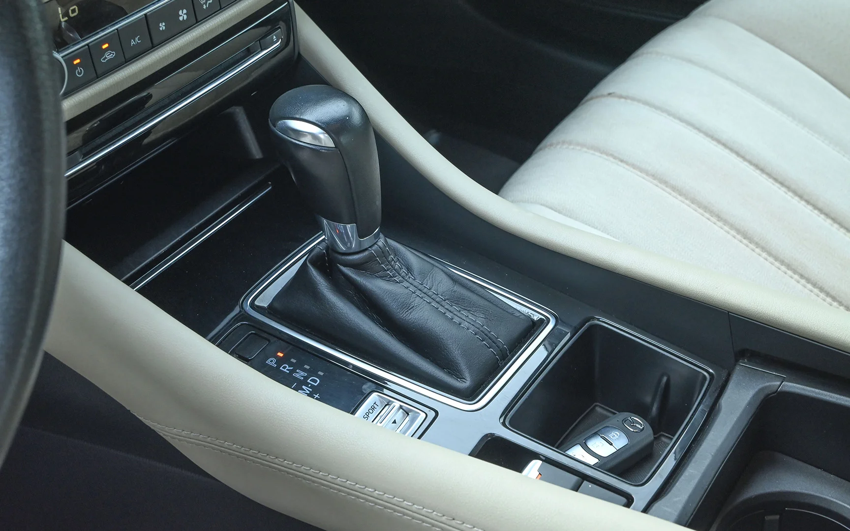 Used 2021 Mazda 6 S Grade Silver – Center Console & Gear Shifter at First Choice Cars Sharjah