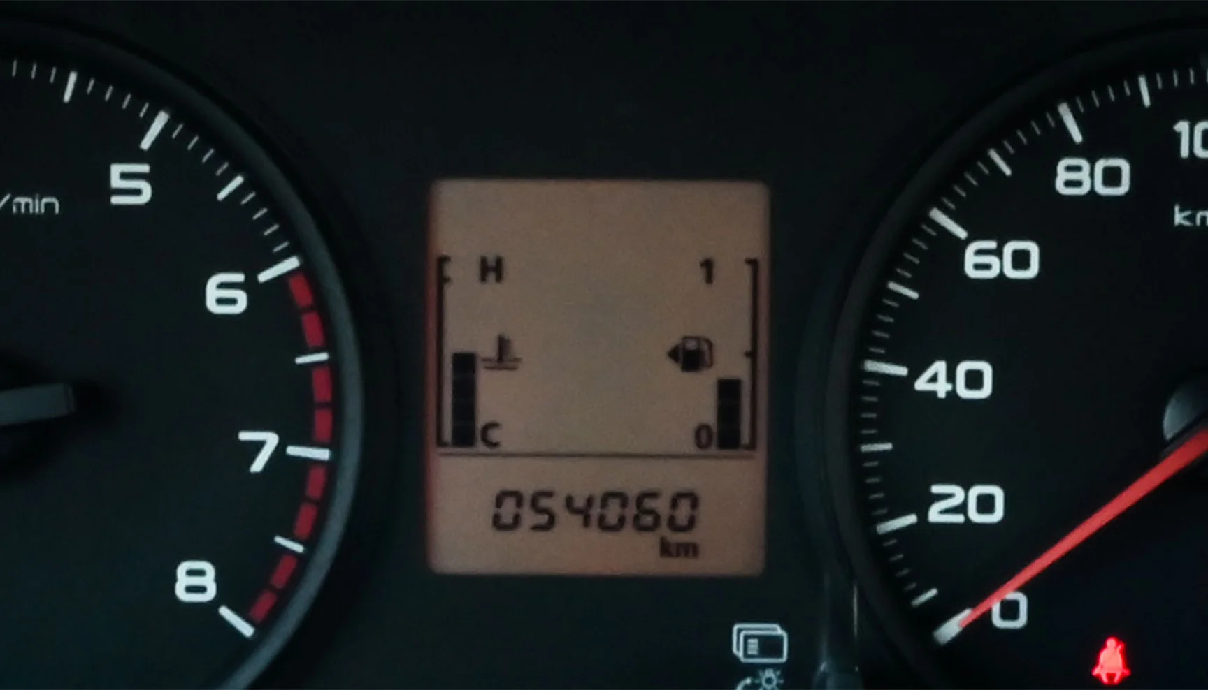 Used 2018 Mitsubishi L200 Double Cab GL White – Odometer / Mileage Reading View at First Choice Cars Sharjah