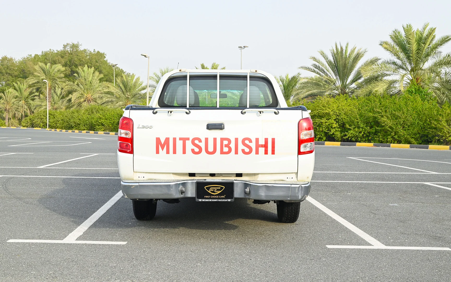 Used 2018 Mitsubishi L200 GL Double Cabin in White – Back/Rear View for Sale at First Choice Cars Dubai Sharjah