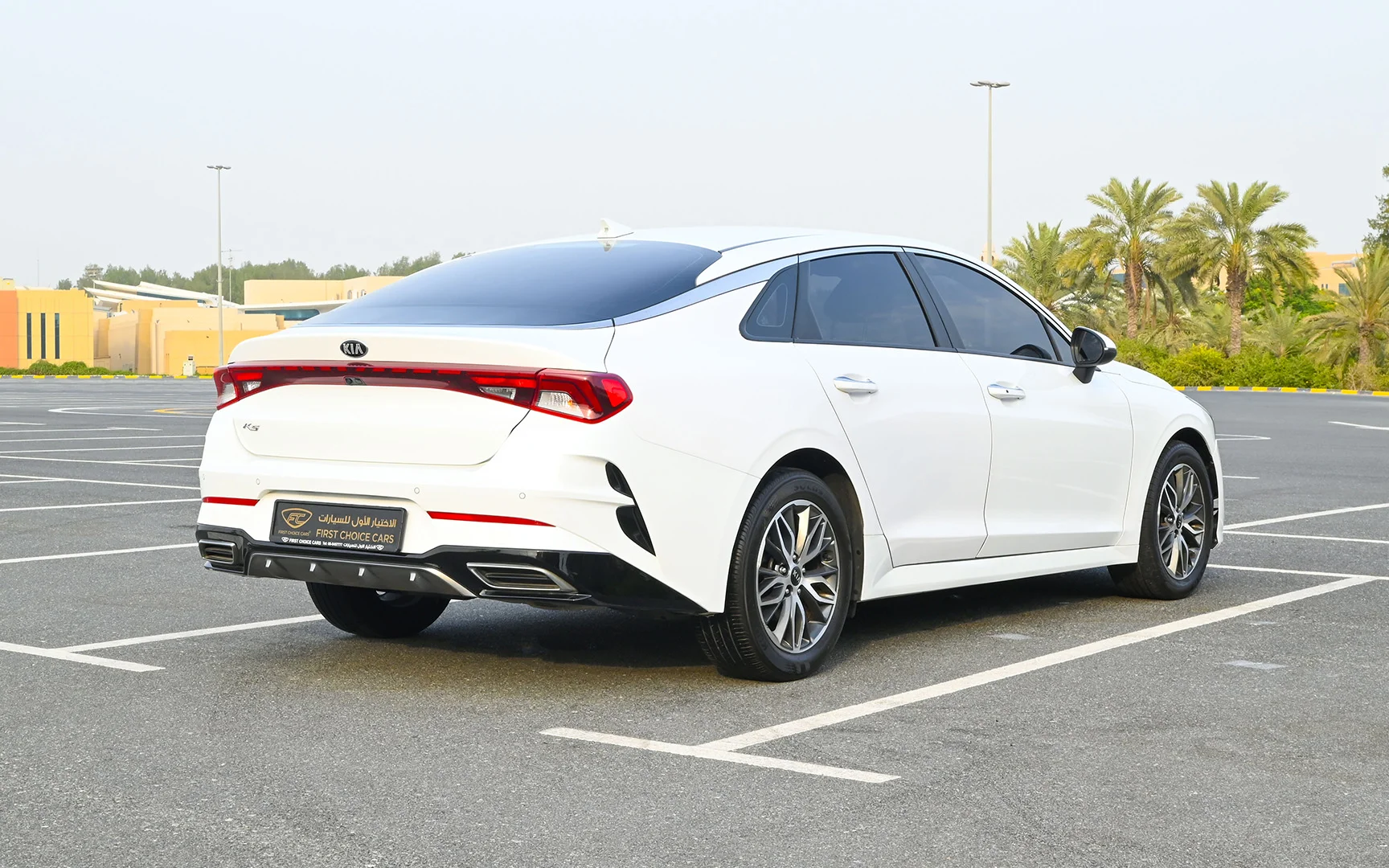 Used 2020 Kia K5 LX in White – Right Back Diagonal (45°) View for Sale at First Choice Cars Dubai Sharjah