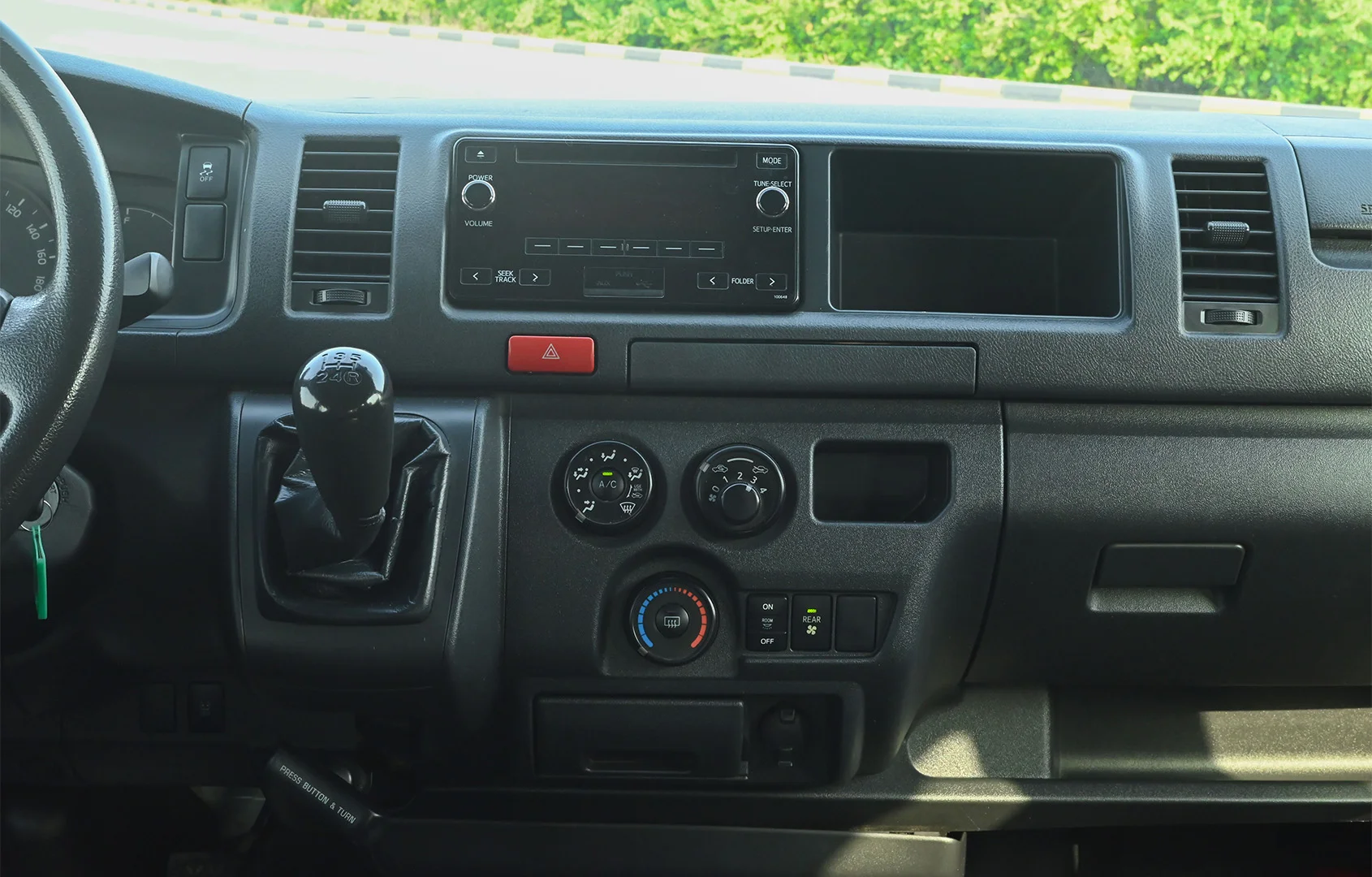 Used 2018 Toyota Hiace GLX High Roof White – Infotainment / Touchscreen System at First Choice Cars Sharjah