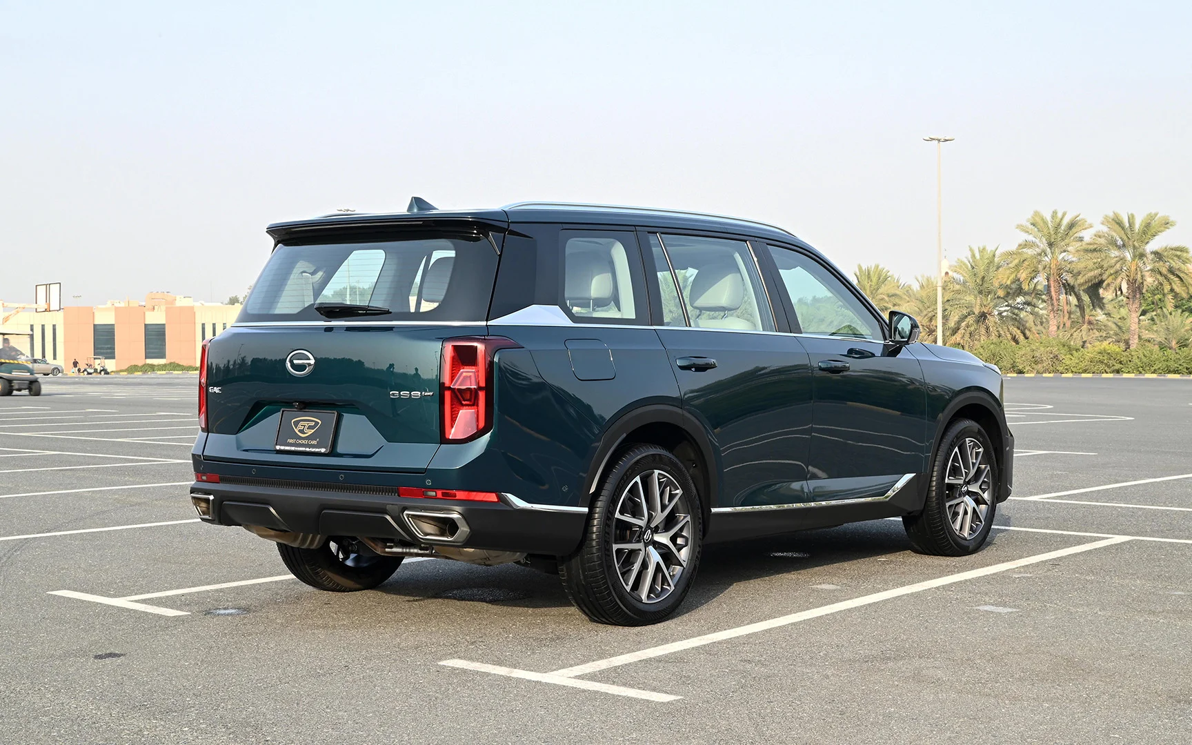 Used 2023 GAC GS8 GL Green – Right Back Diagonal (45°) View at First Choice Cars Sharjah