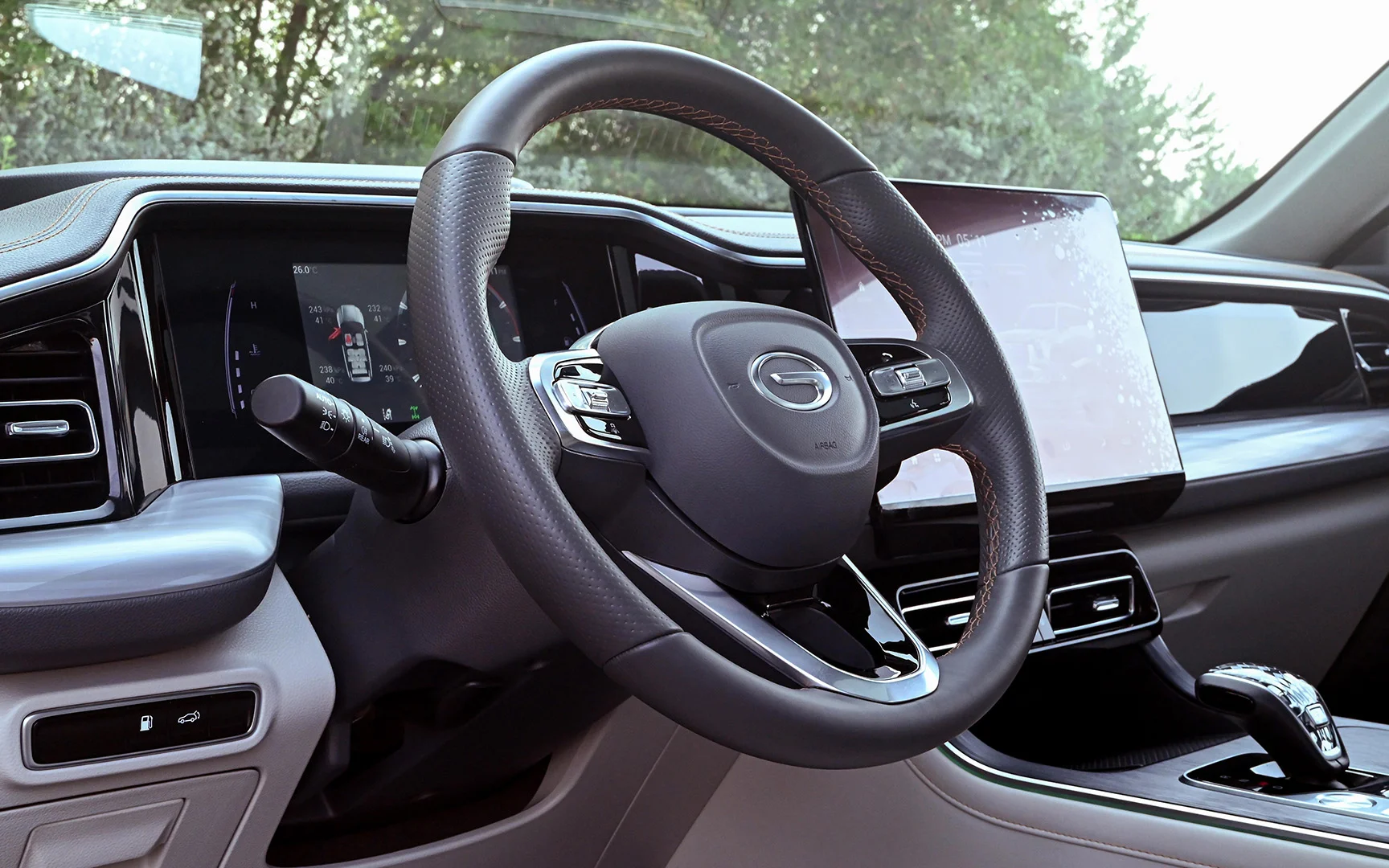 Used 2023 GAC GS8 GL Green – Driver Side Dashboard & Steering View at First Choice Cars Sharjah