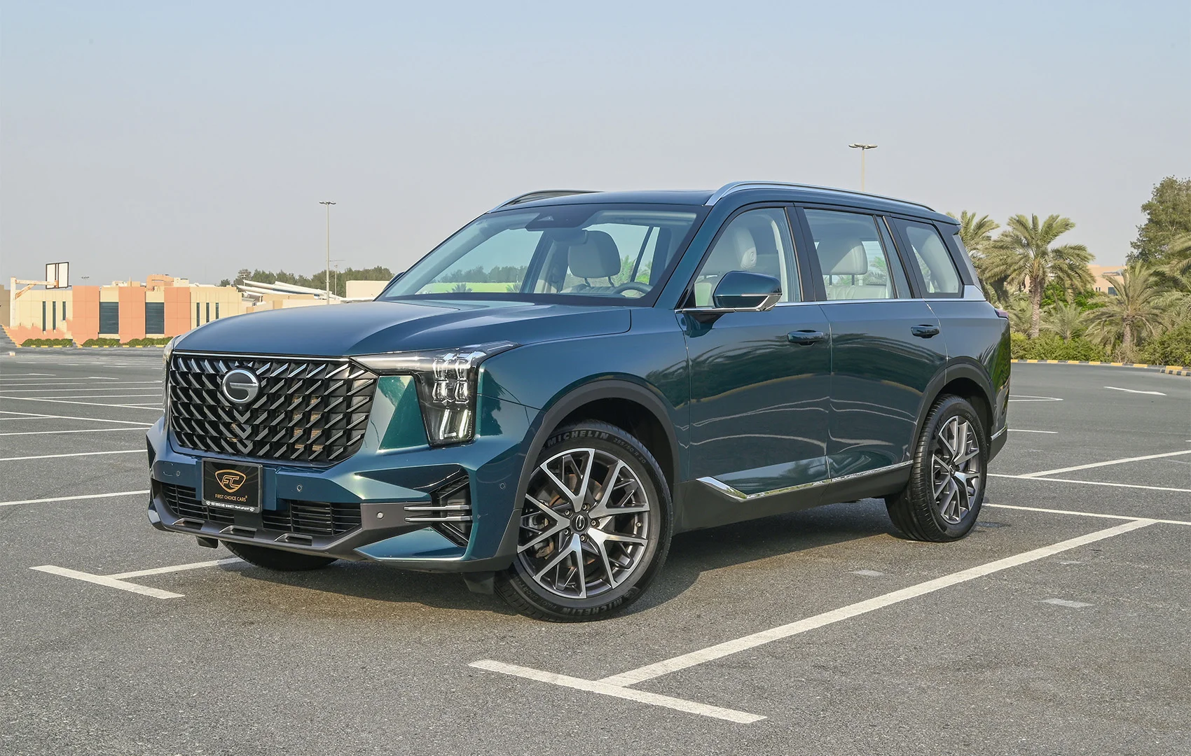 Used 2023 GAC GS8 GL Green – Left Front Diagonal (45°) View at First Choice Cars Sharjah