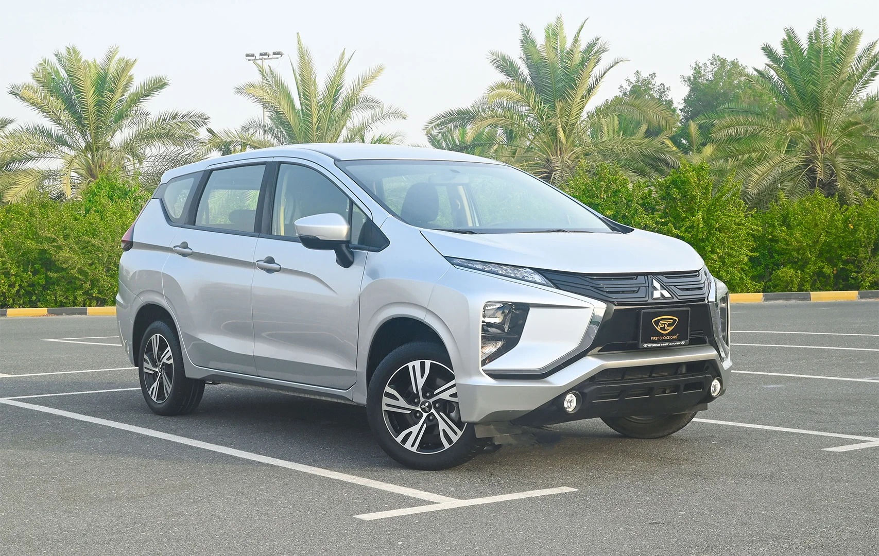 Used 2021 Mitsubishi XPANDER Highline Silver – Right Front Diagonal (45°) View at First Choice Cars Sharjah