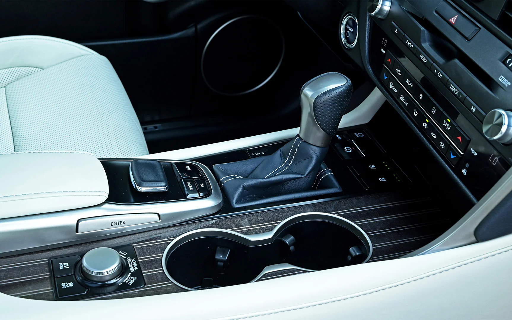 Used 2017 Lexus RX-Series RX 450h F Sport Silver – Center Console & Gear Shifter at First Choice Cars Sharjah