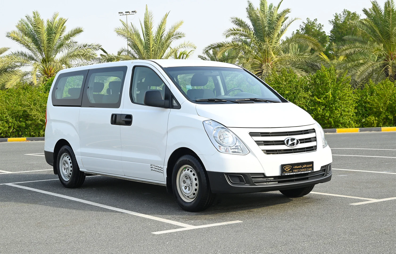 Used 2018 Hyundai H1 12-Seater Wagon White – Right Front Diagonal (45°) View at First Choice Cars Sharjah