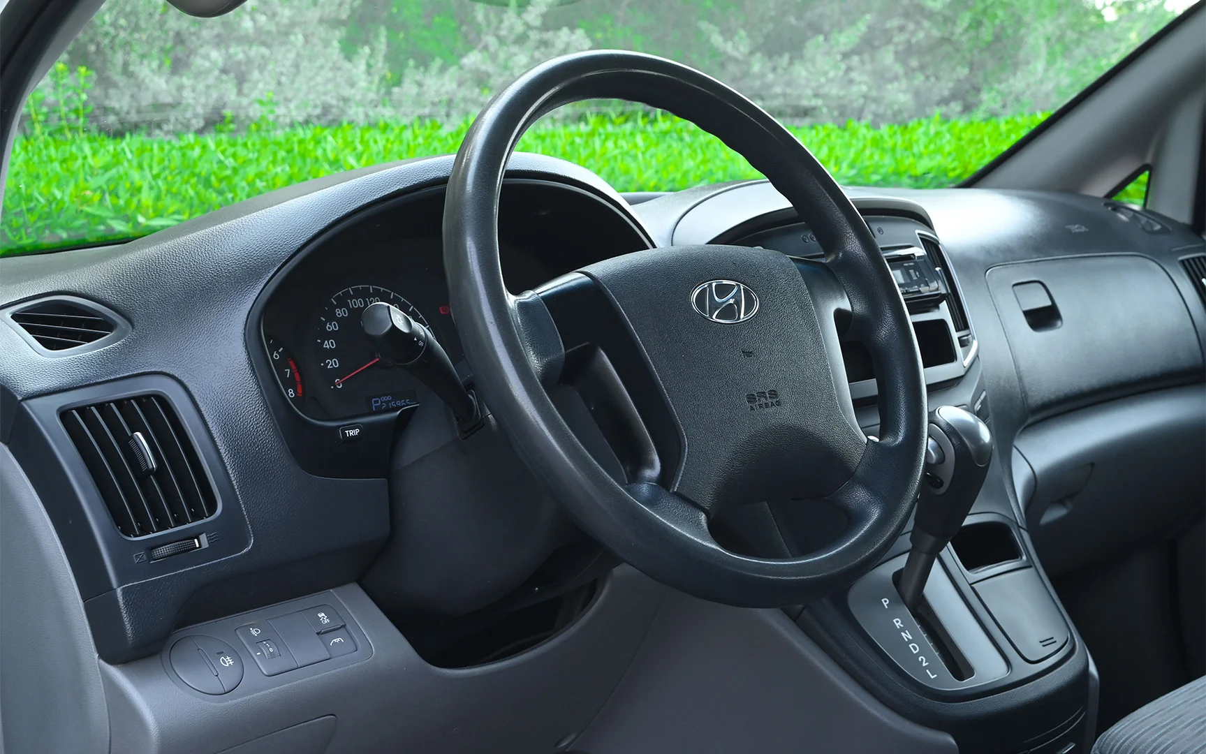 Used 2018 Hyundai H1 12-Seater Wagon White – Driver Side Dashboard & Steering View at First Choice Cars Sharjah