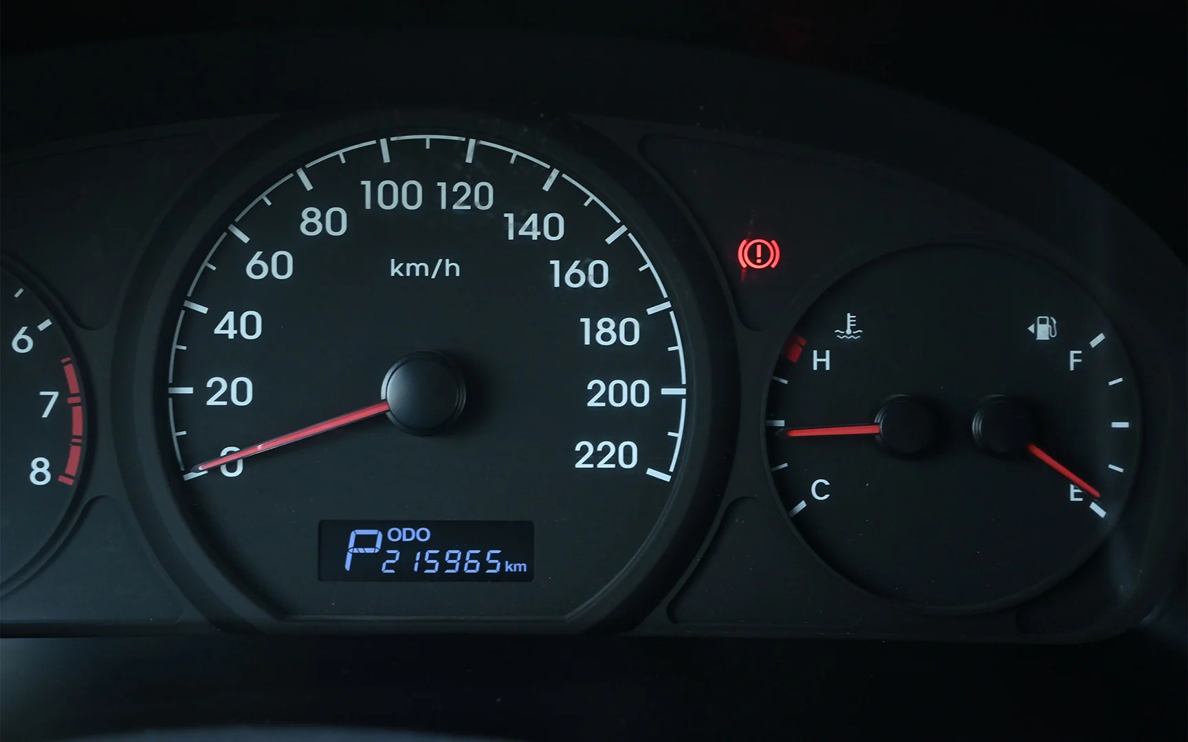 Used 2018 Hyundai H1 12-Seater Wagon White – Odometer / Mileage Reading View at First Choice Cars Sharjah