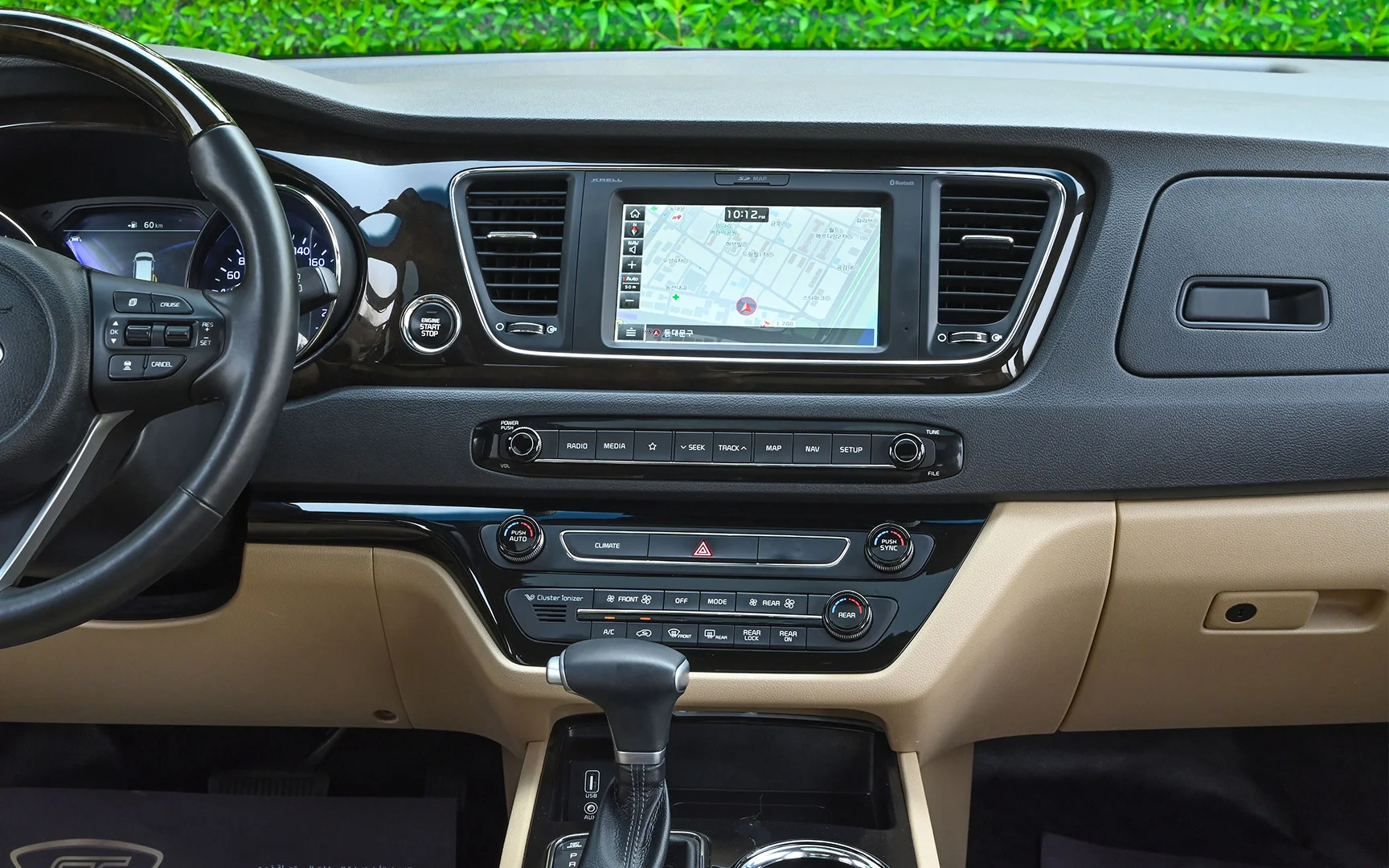 Used 2020 KIA Carnival Ex Black – Infotainment / Touchscreen System at First Choice Cars Sharjah