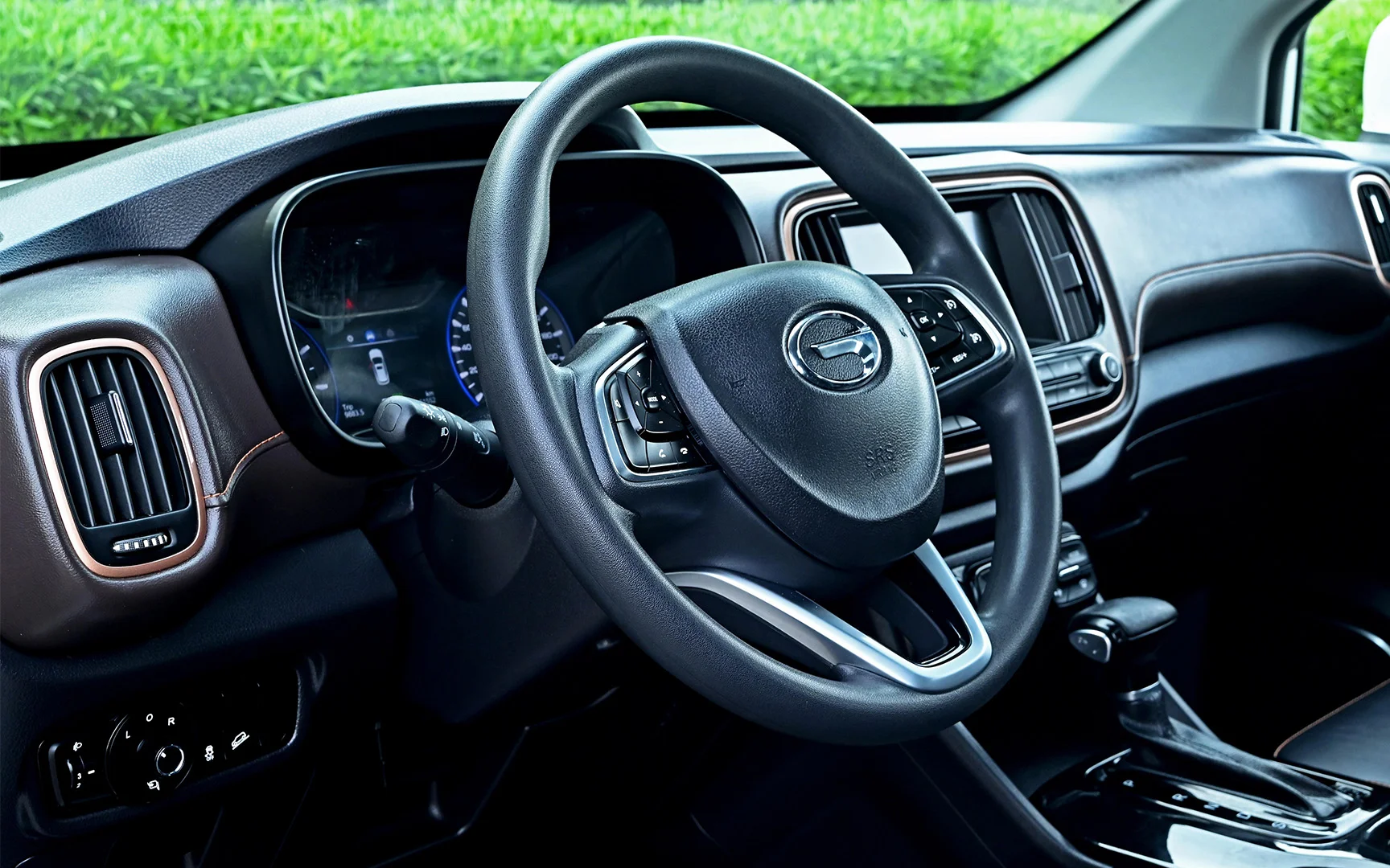 Used 2022 GAC GS3 GE White – Driver Side Dashboard & Steering View at First Choice Cars Sharjah