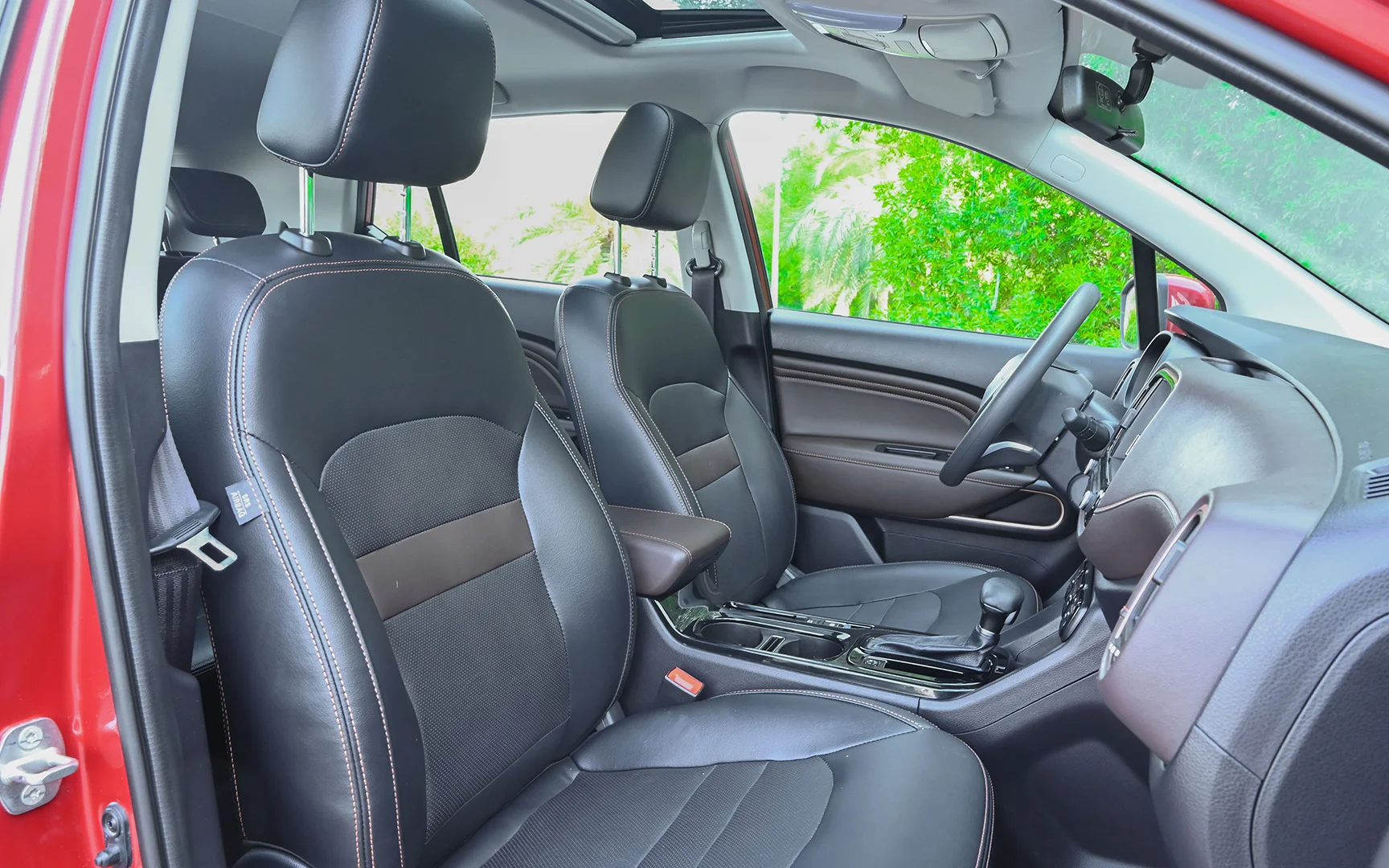 Used 2022 GAC GS3 GE Red – Front Passenger Side Cabin View at First Choice Cars Sharjah