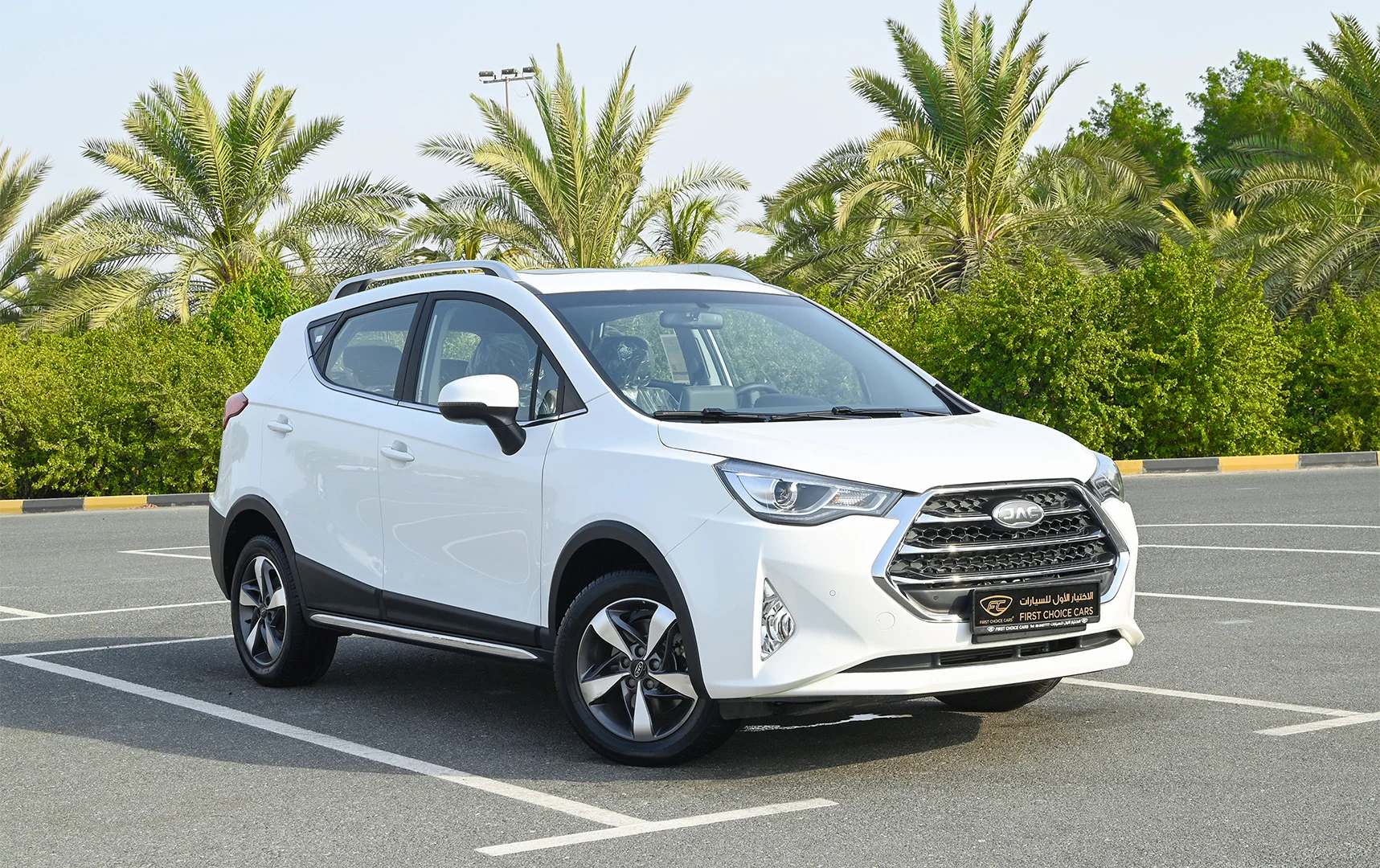 Used 2023 JAC S3 Luxury White – Right Front Diagonal (45°) View at First Choice Cars Sharjah