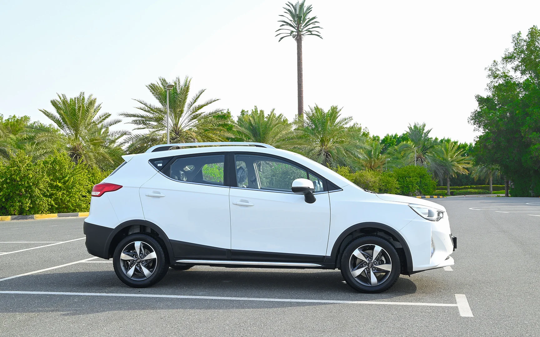 Used 2023 JAC S3 Luxury White – Right Side View at First Choice Cars Sharjah