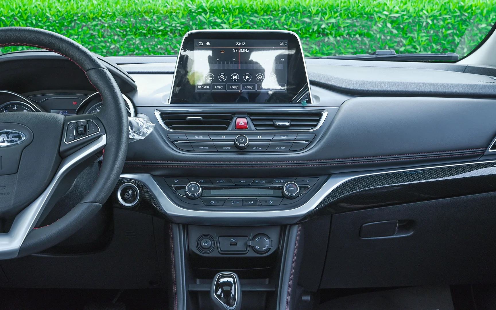 Used 2023 JAC S3 Luxury White – Infotainment / Touchscreen System at First Choice Cars Sharjah