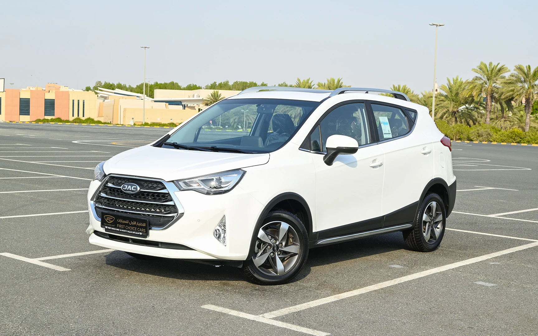 Used 2023 JAC S3 Luxury White – Left Front Diagonal (45°) View at First Choice Cars Sharjah