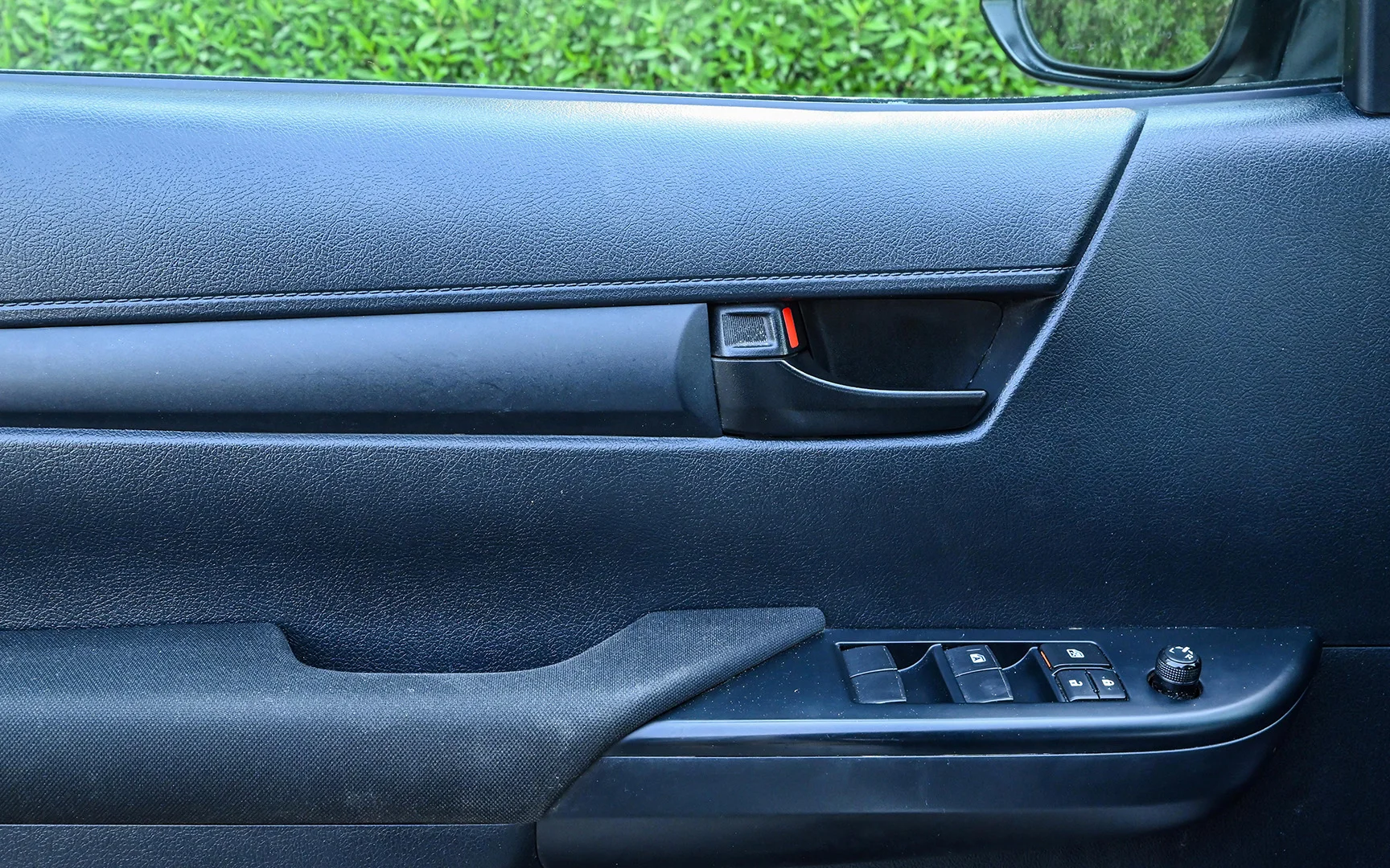 Used 2018 Toyota Hilux GLX Double Cabin White – Driver Door Panel Full View at First Choice Cars Sharjah