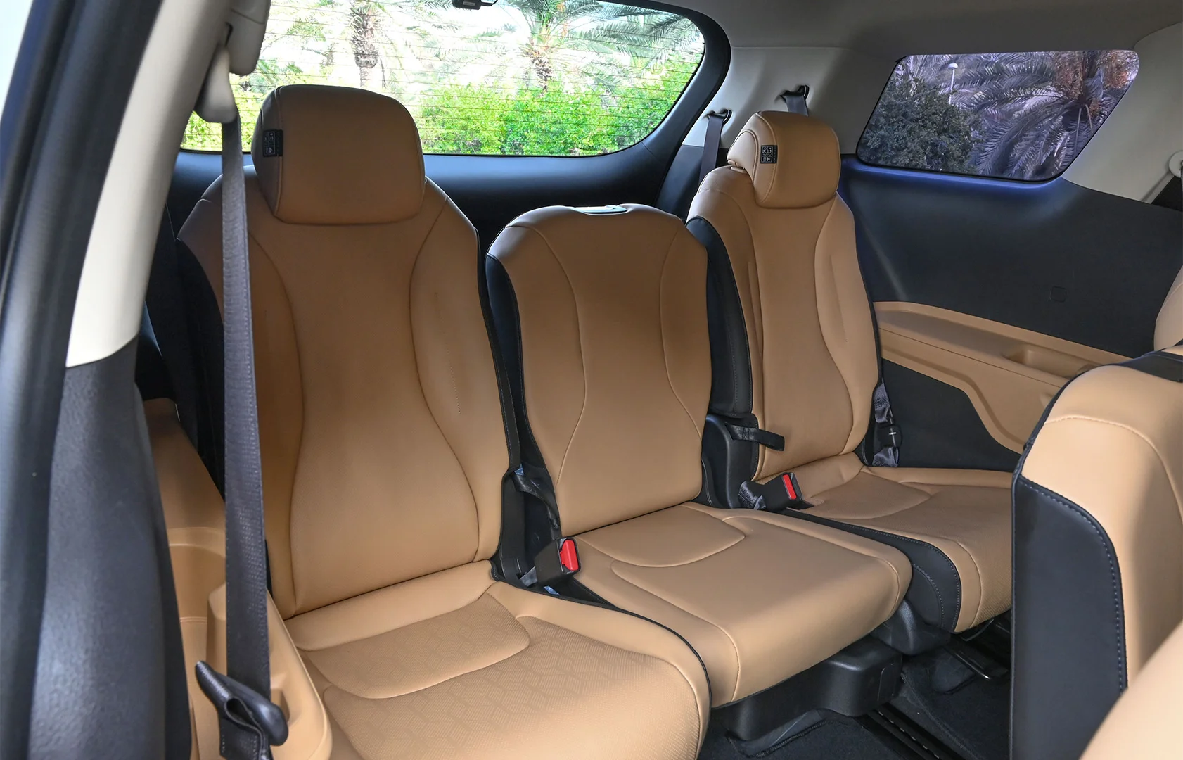 Used 2021 KIA Carnival Lx White – Third Row Right Seat View at First Choice Cars Sharjah