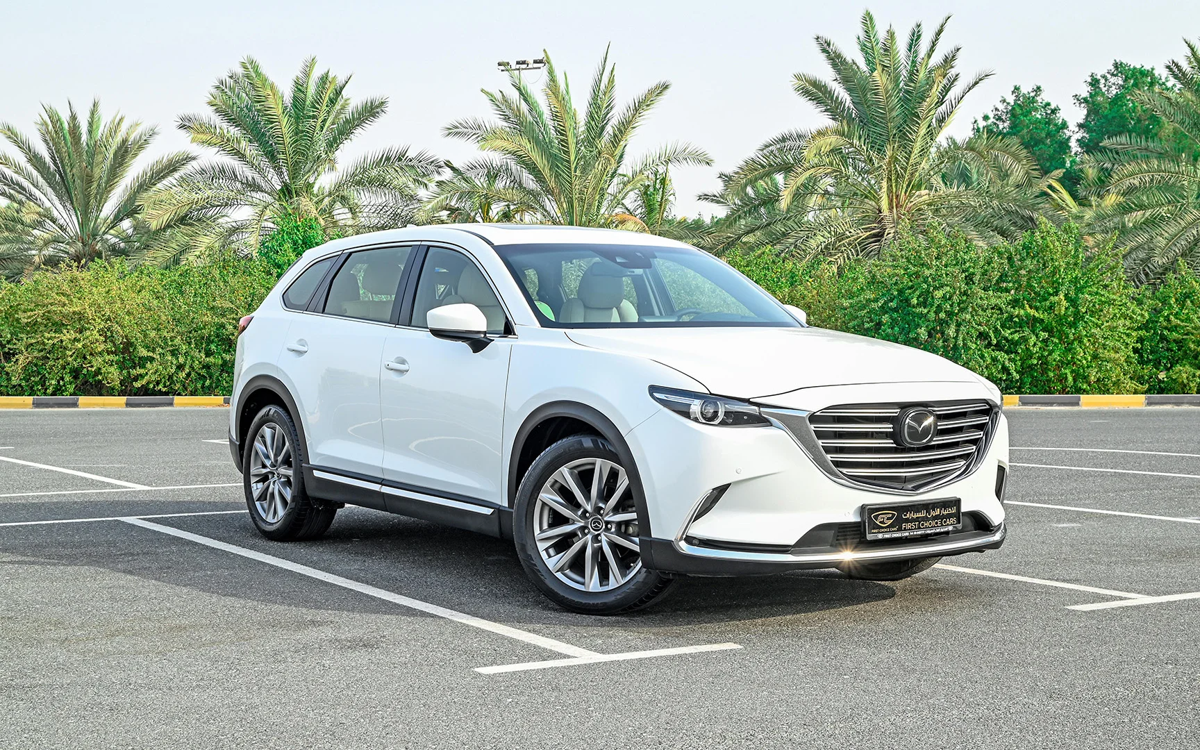 Used 2018 Mazda CX-9 Limited White – Right Front Diagonal (45°) View at First Choice Cars Sharjah