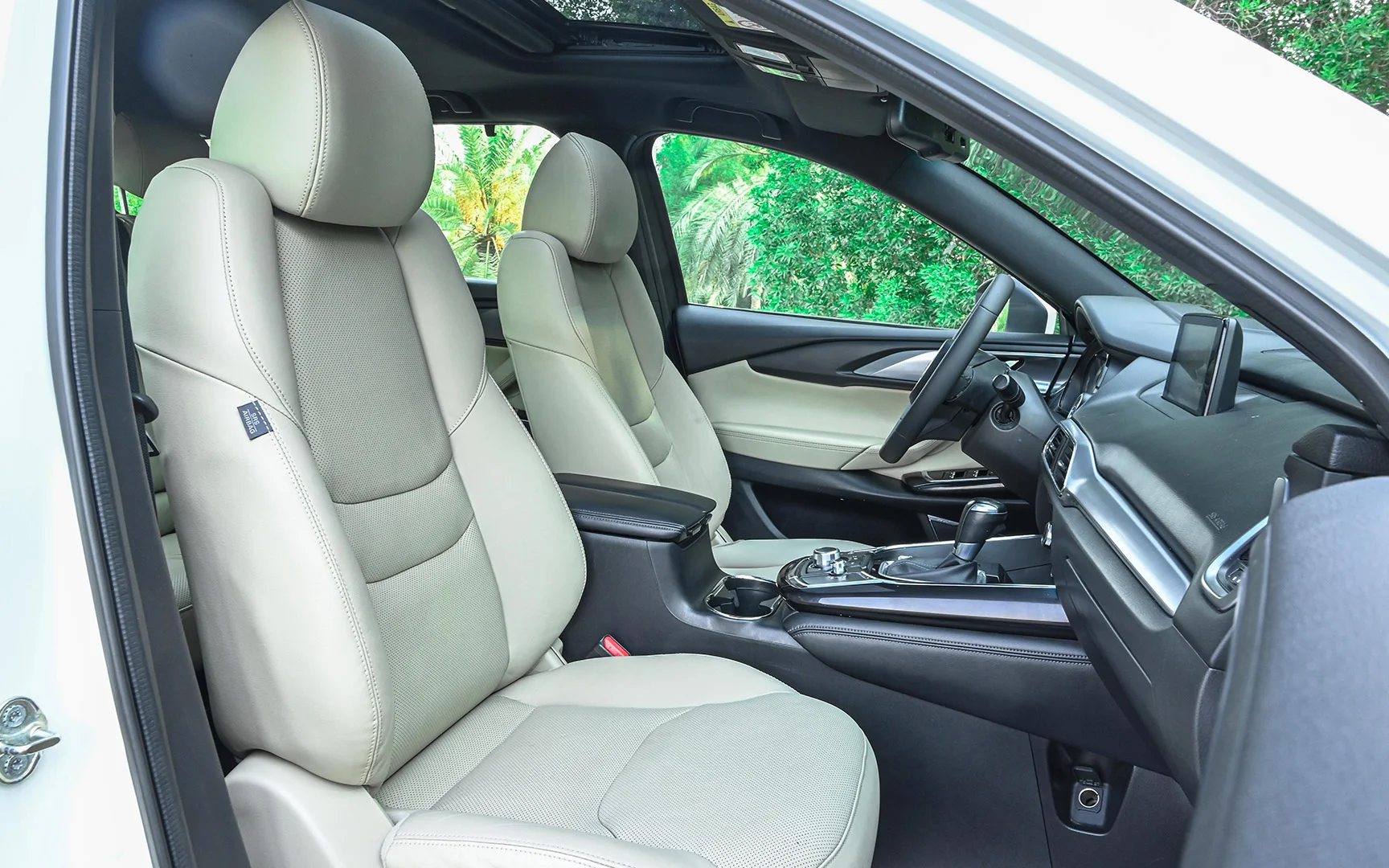 Used 2018 Mazda CX-9 Limited White – Front Passenger Side Cabin View at First Choice Cars Sharjah